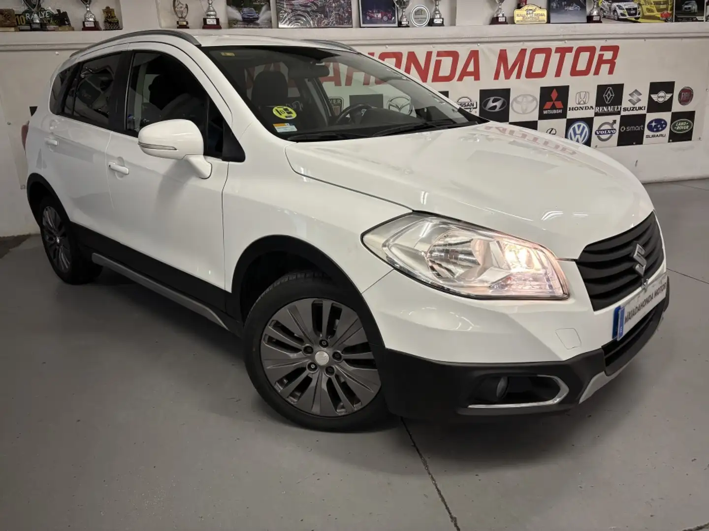 Suzuki SX4 S-Cross 1.6DDiS GLE 4x2 Biały - 2