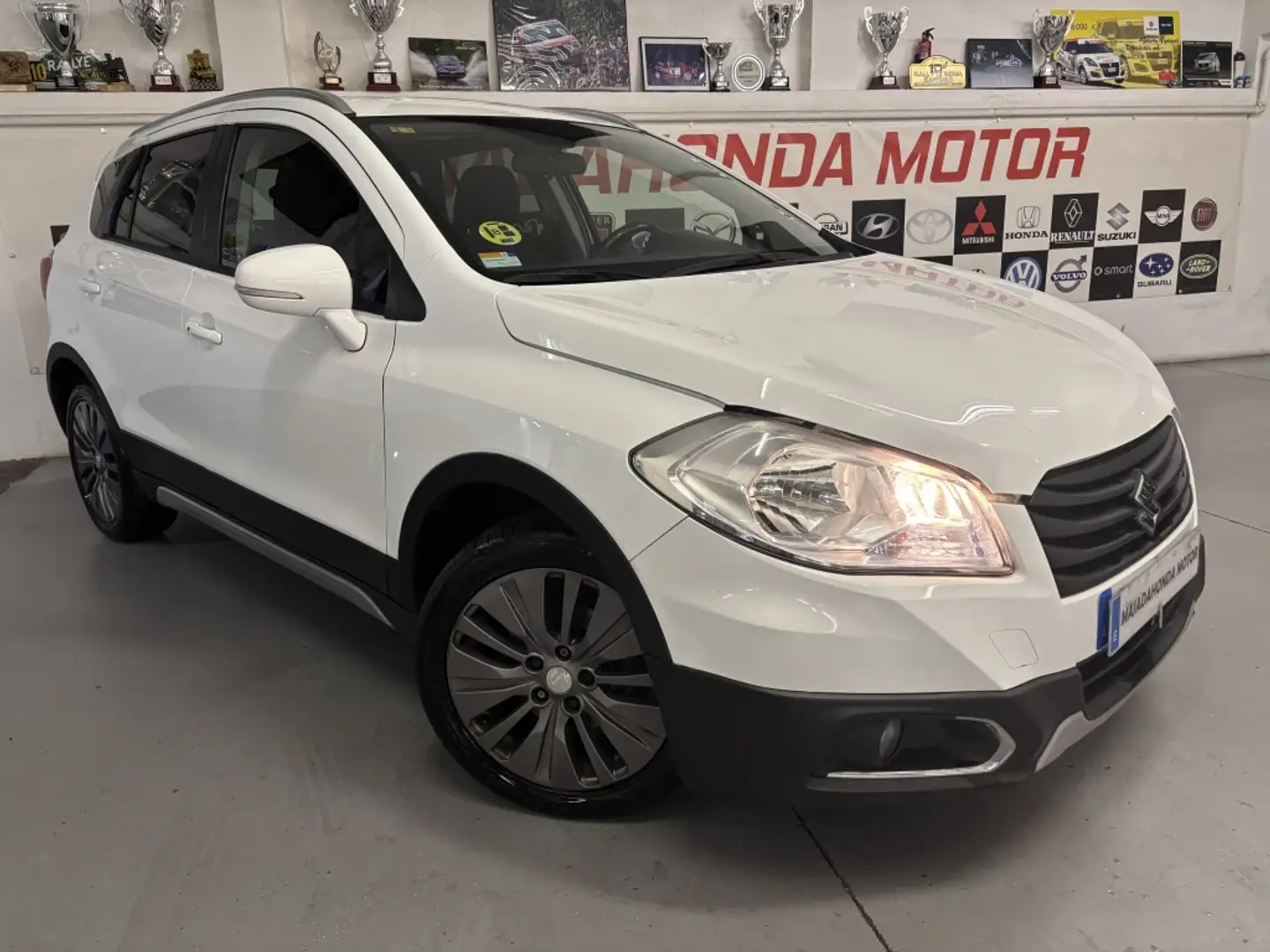 Suzuki SX4 S-Cross 1.6DDiS GLE 4x2 Blanco - 2