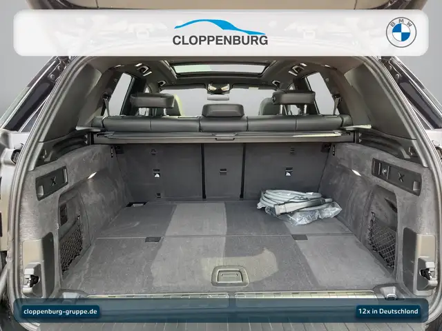 BMW X5 view 11