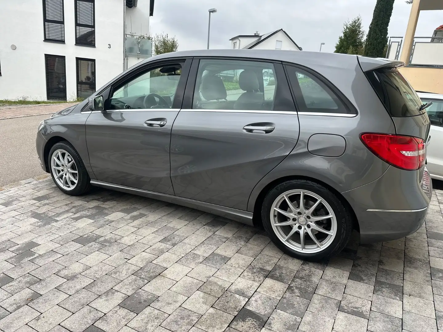 Mercedes-Benz B 200 B -Klasse B 200 Grau - 2
