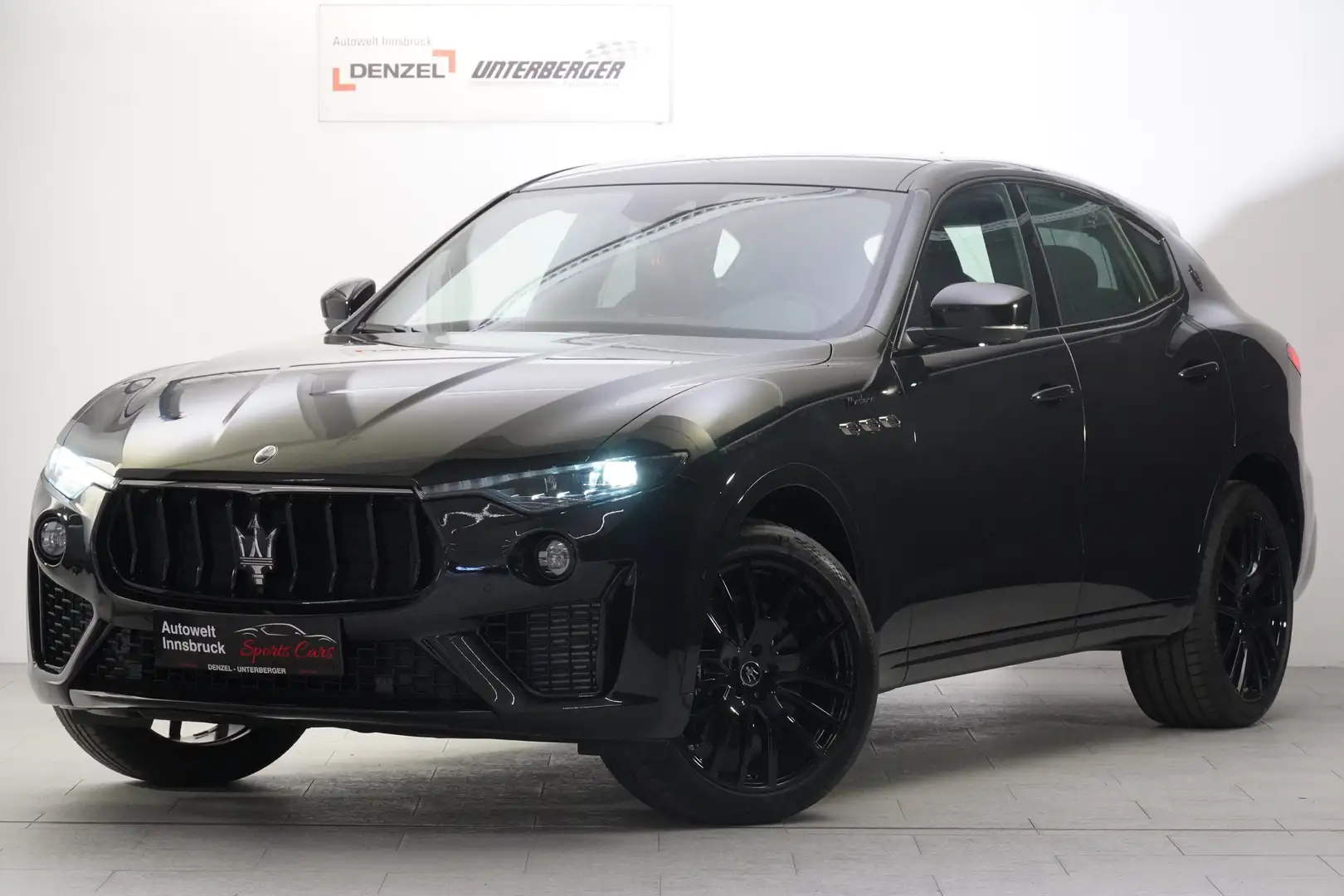 Maserati Levante Modena ULTIMA Zwart - 1