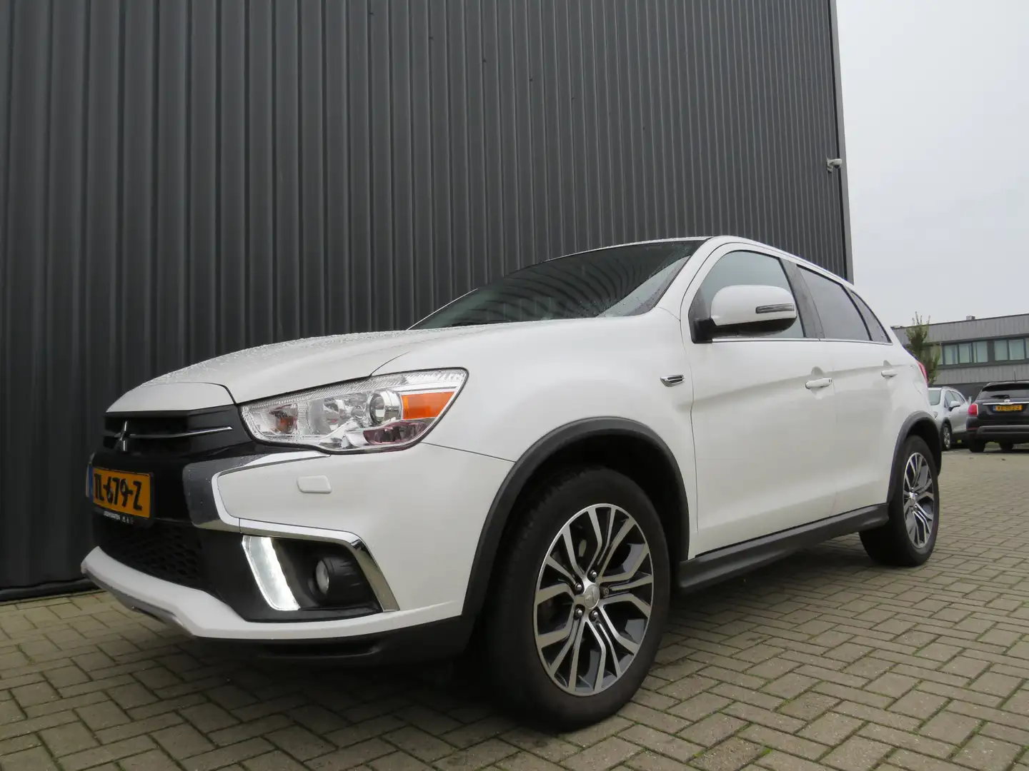 Mitsubishi ASX 1.6 Cleartec Connect Pro+ Wit - 2