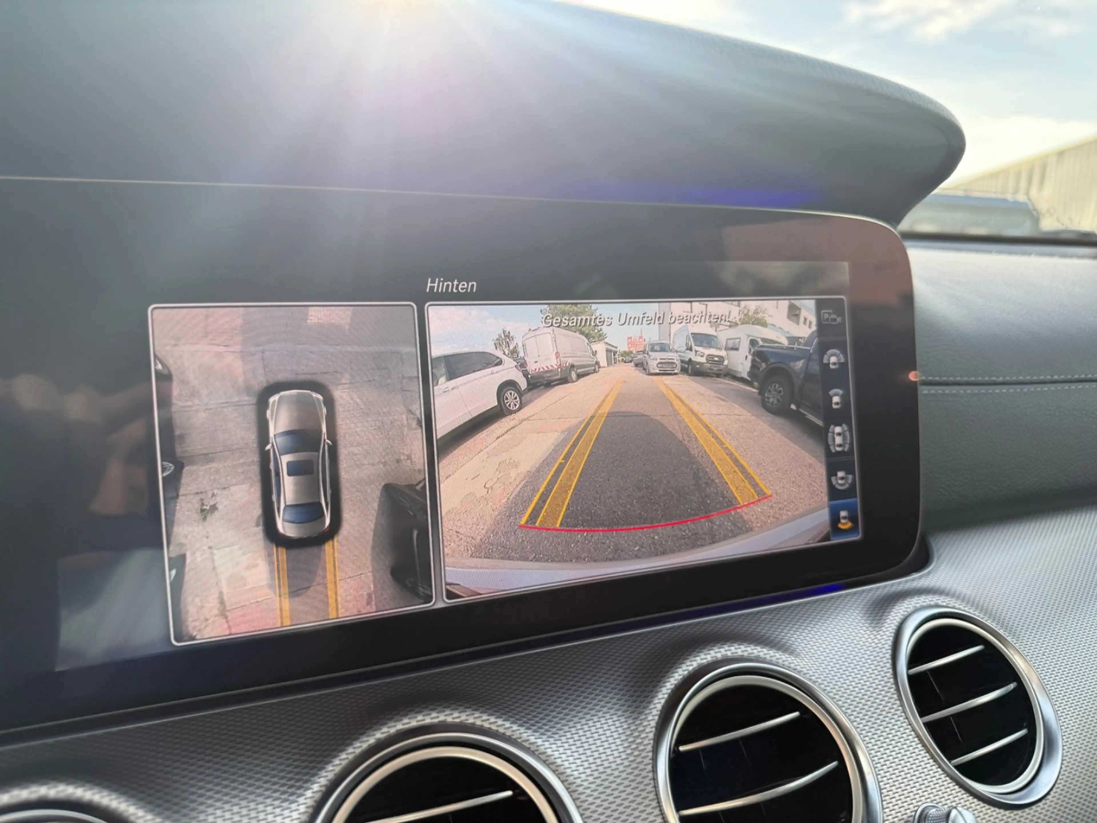 Mercedes-Benz E 200 d/AMG-Line/ACC/Ambiente/360°/KeyLess/LED — photo 24