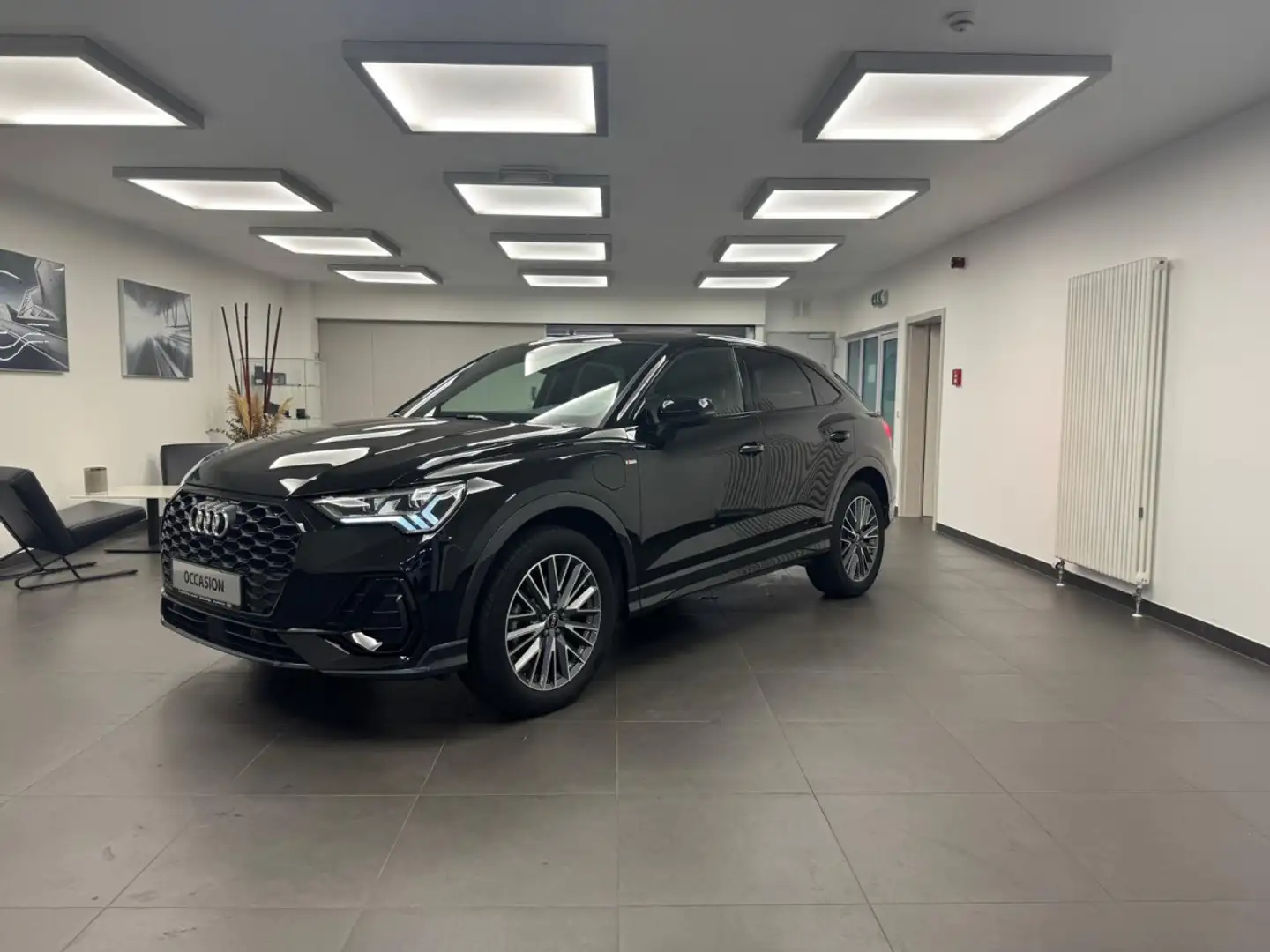 Audi Q3 Sportback S line 45 TFSI e 180(245) kW(ch) S troni Noir - 1