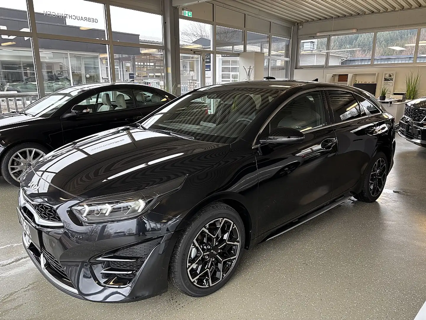 Kia ProCeed / pro_cee'd Proceed 1,5 TGDI 48V GPF GT-Line DCT Schwarz - 2