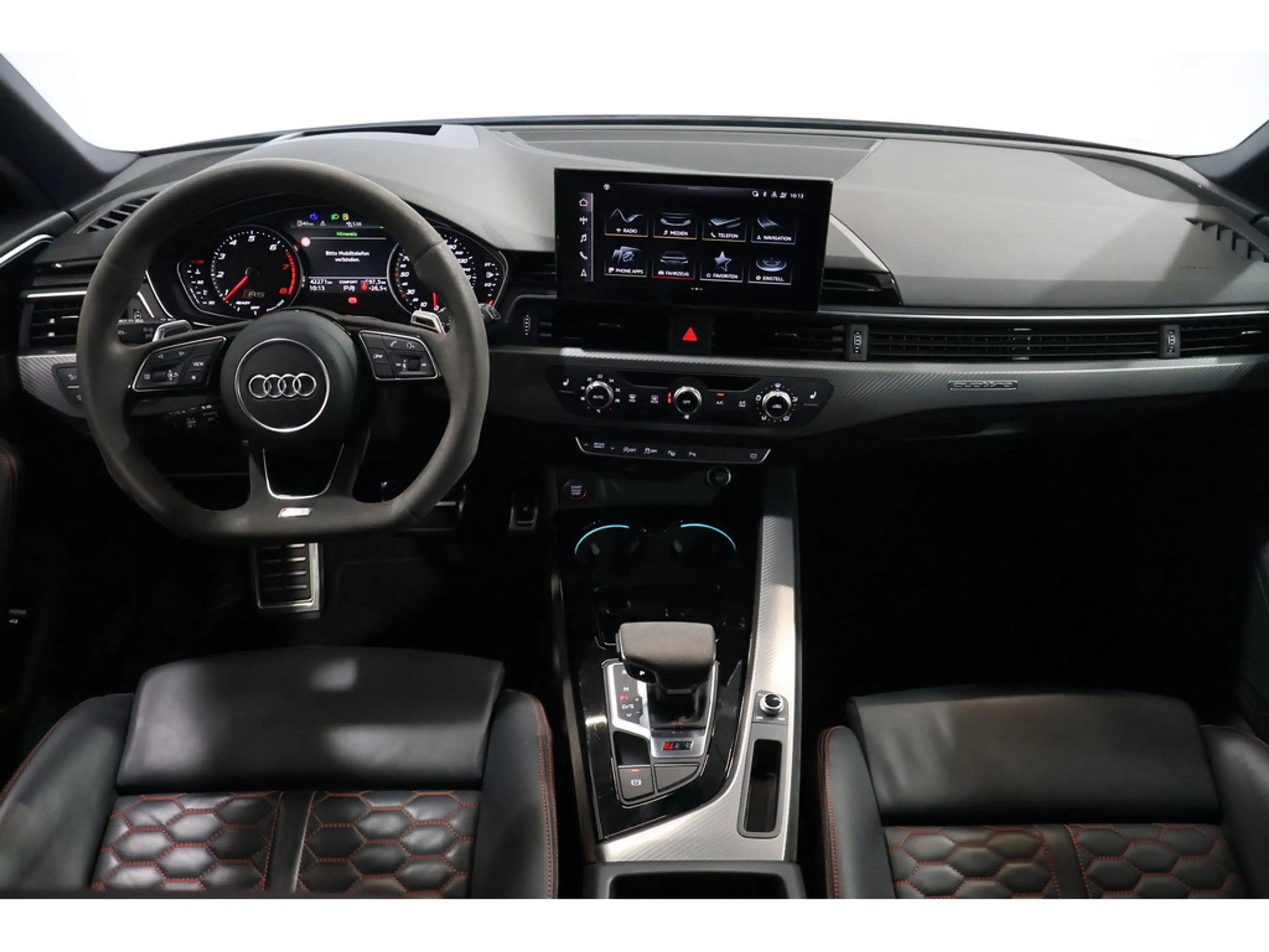Audi RS4 — photo 10