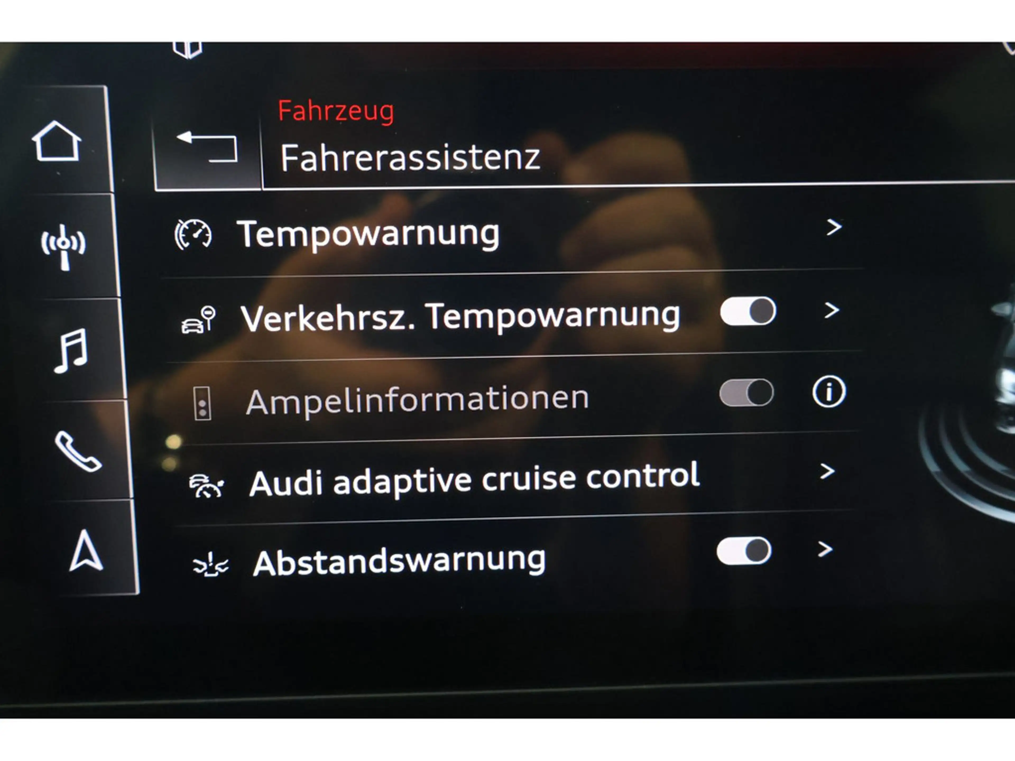Audi RS4 — photo 14
