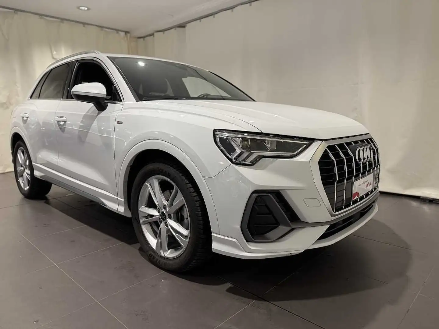 Audi Q3 2ª serie 35 TDI S tronic S line edition Bianco - 1