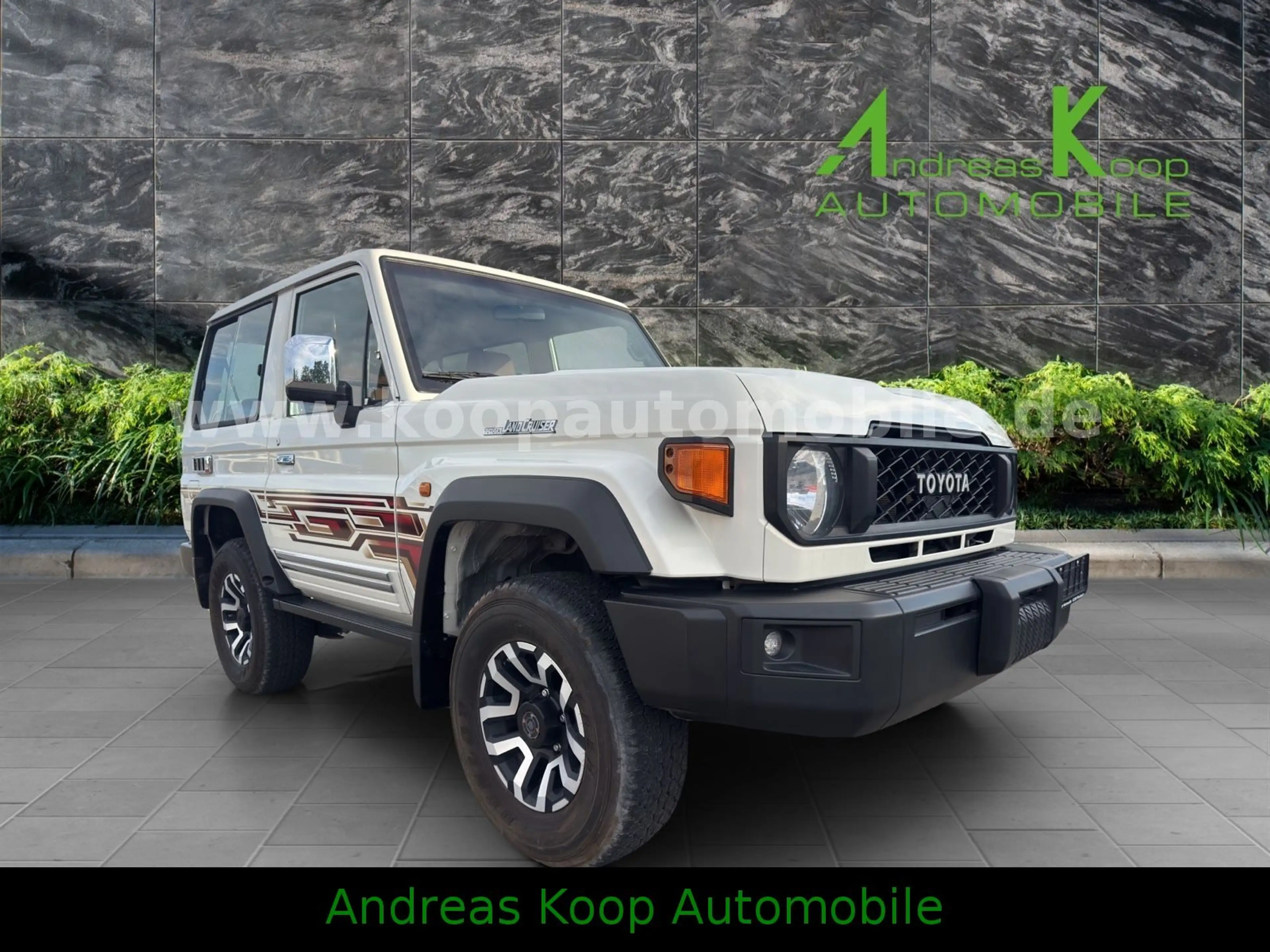 Toyota Land Cruiser GDJ 71 LX-Z Autom Alu Leder SOFORT — photo 2