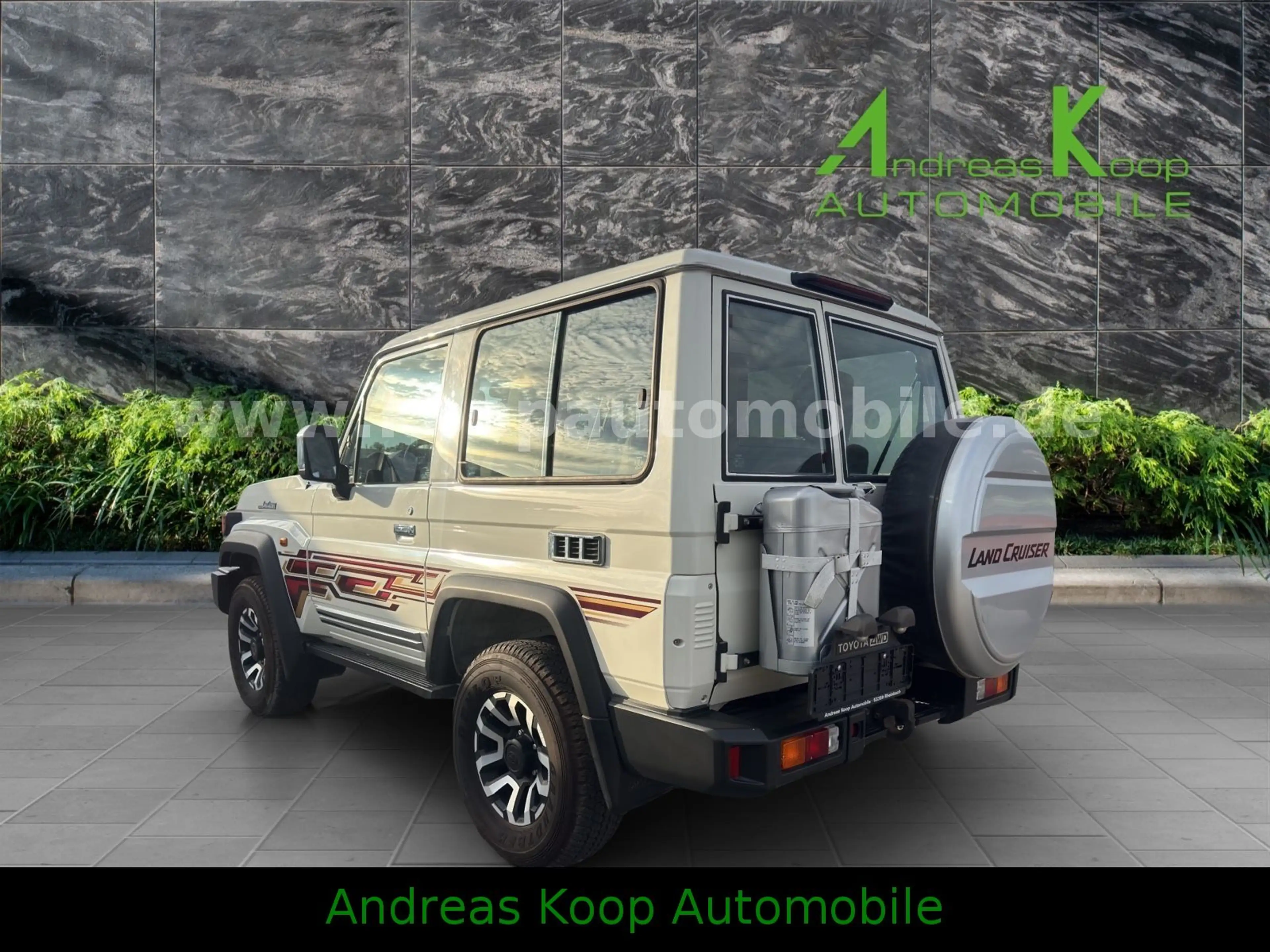Toyota Land Cruiser GDJ 71 LX-Z Autom Alu Leder SOFORT — photo 4