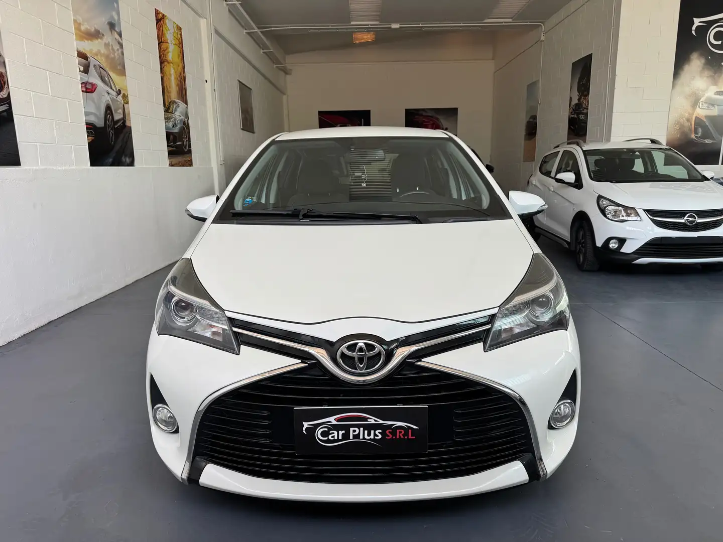 Toyota Yaris Yaris 5p 1.0 Lounge OK NEOPATENTATI Wit - 2