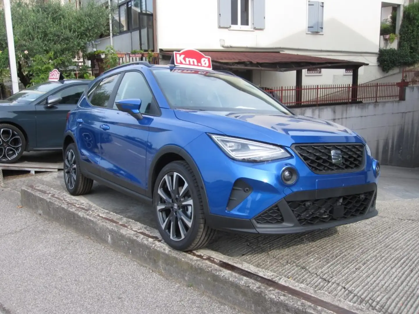 SEAT Arona 1.0 EcoTSI Black Edition OK NEOPATENTATI Blu/Azzurro - 2