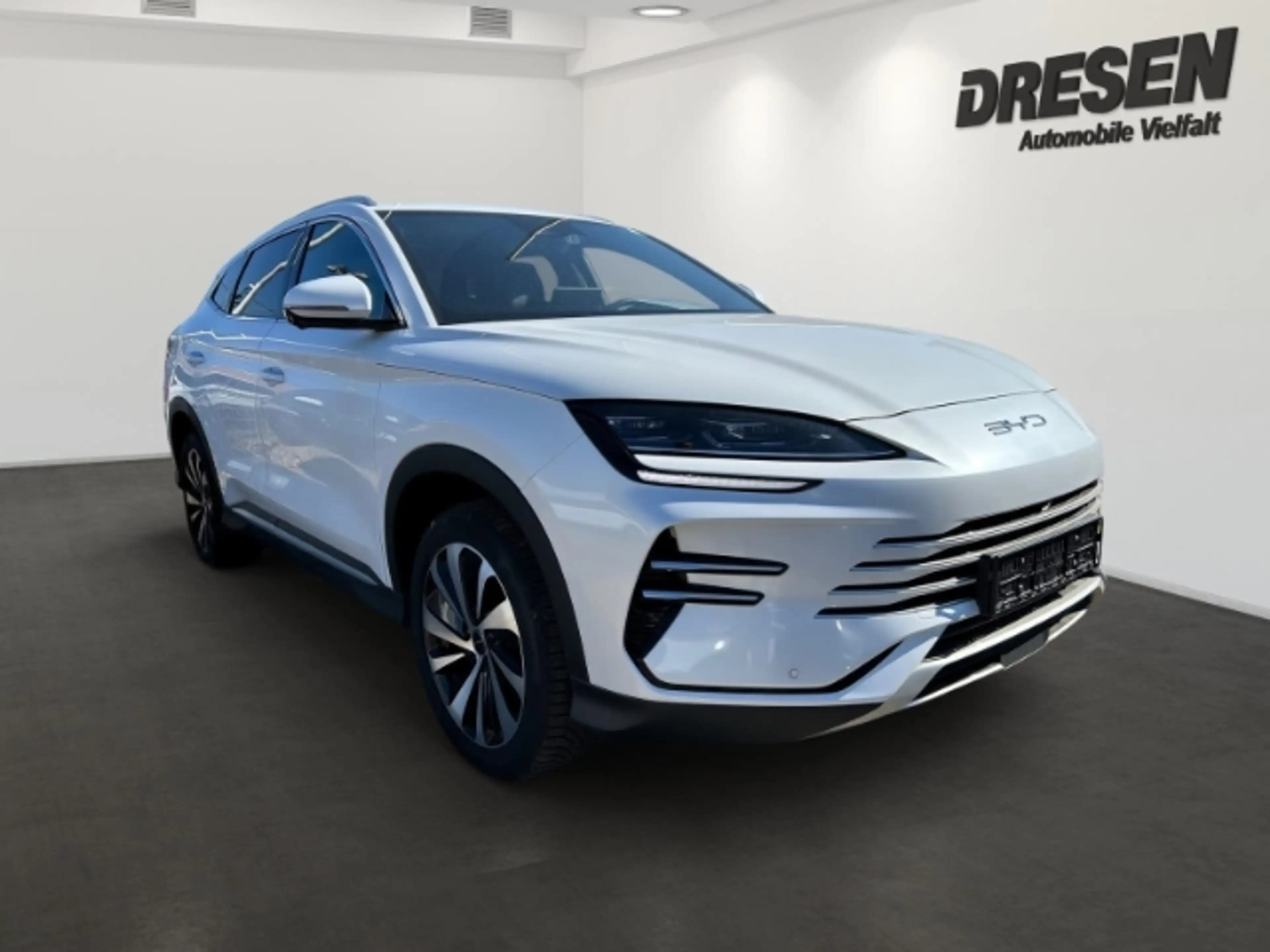 BYD Seal U Design AWD El. Panodach Navi Leder Digitales Cockp — photo 3