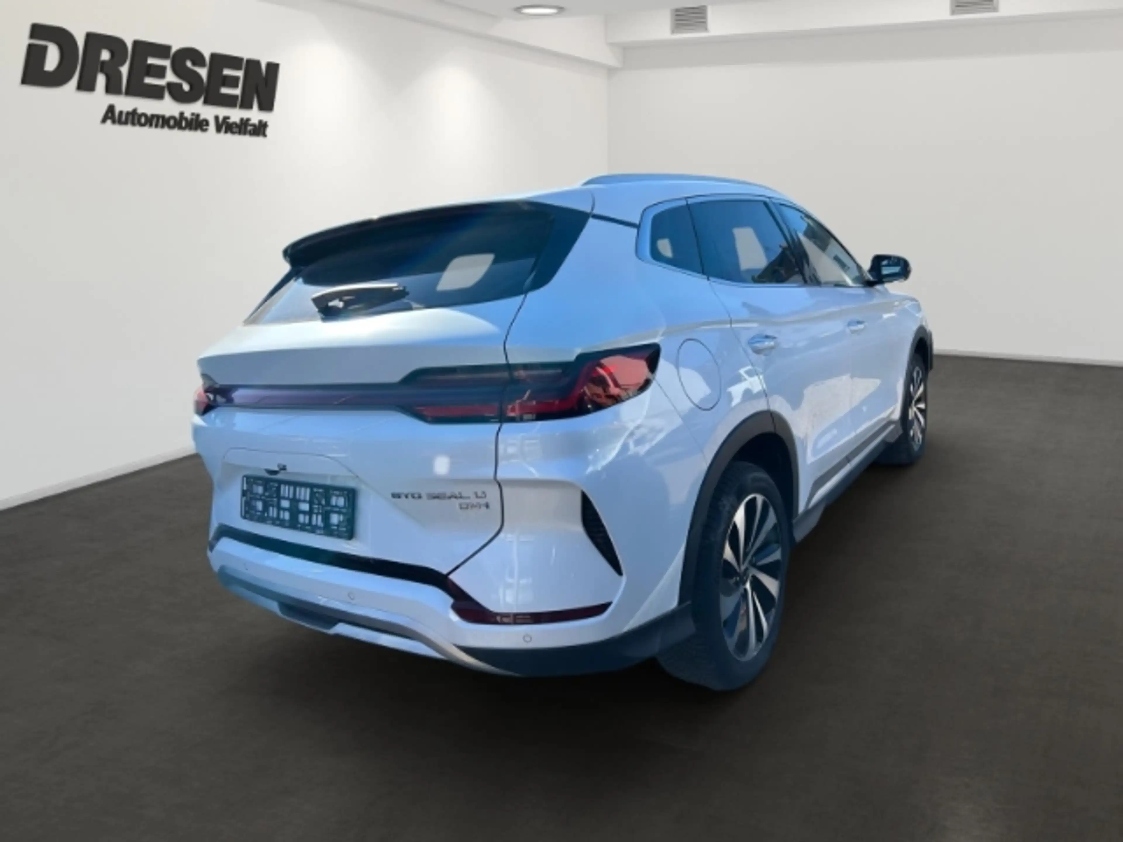 BYD Seal U Design AWD El. Panodach Navi Leder Digitales Cockp — photo 4