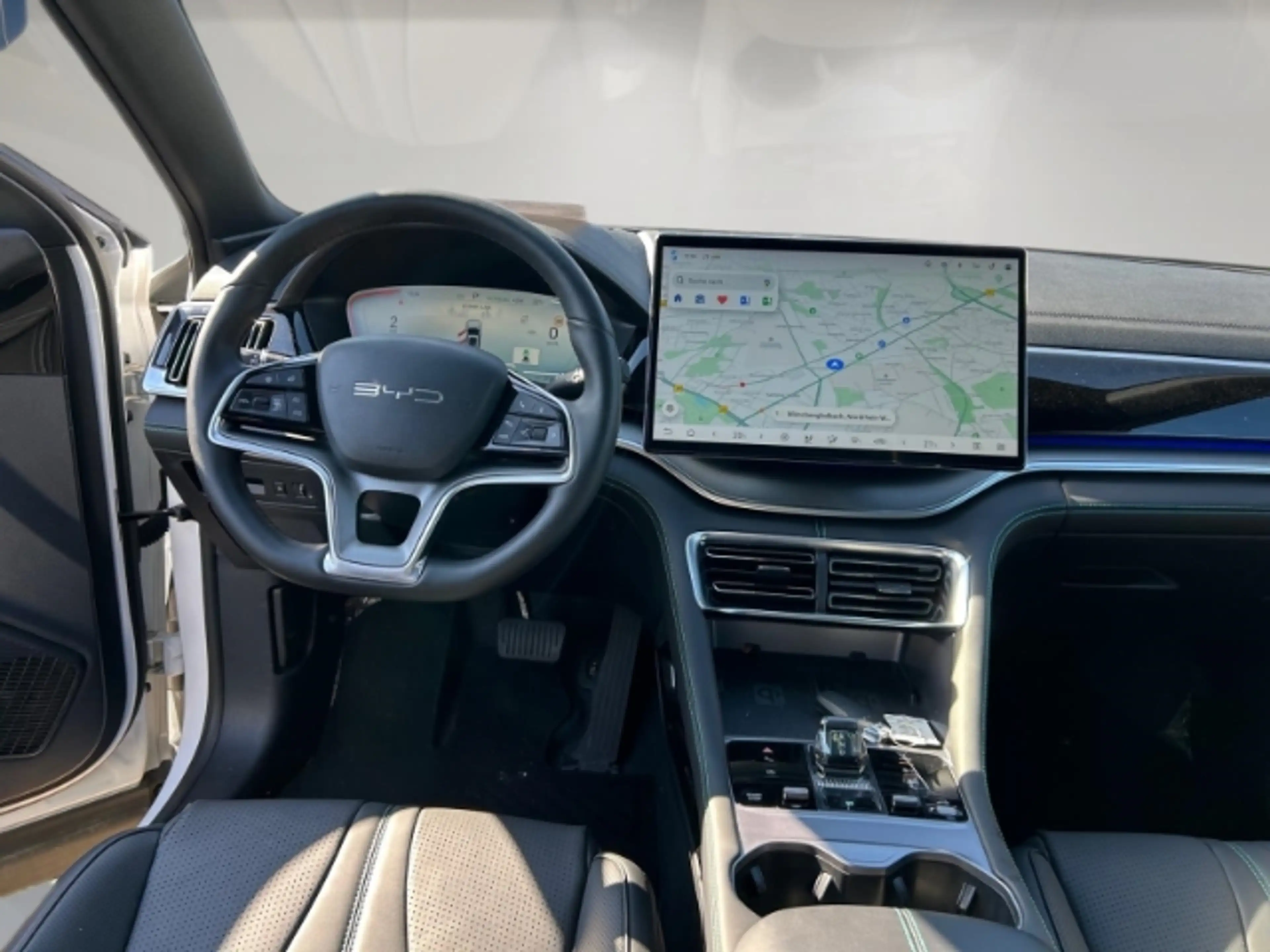 BYD Seal U Design AWD El. Panodach Navi Leder Digitales Cockp — photo 12