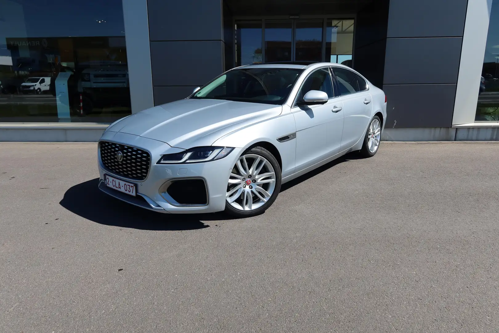 jaguar xf