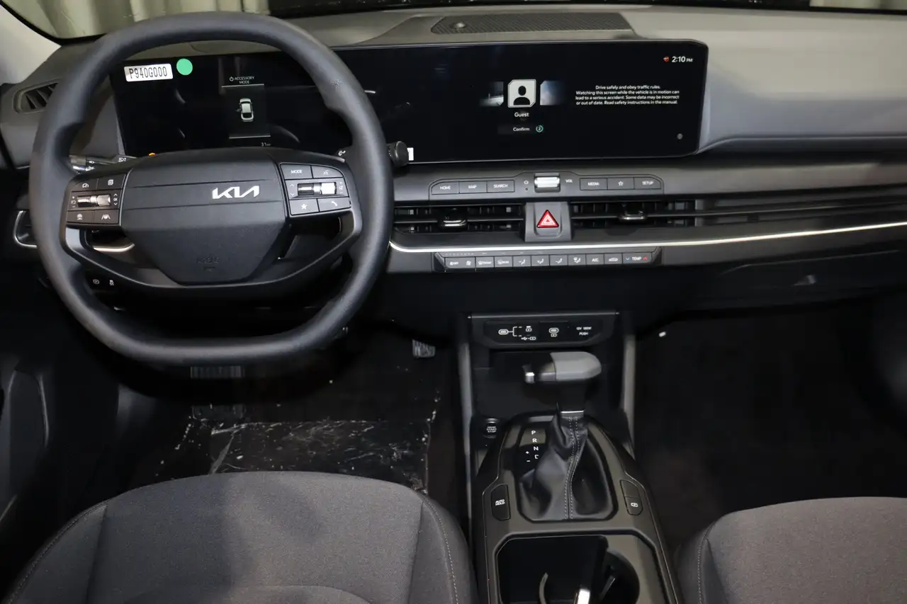 Kia K4 photo Kia K4