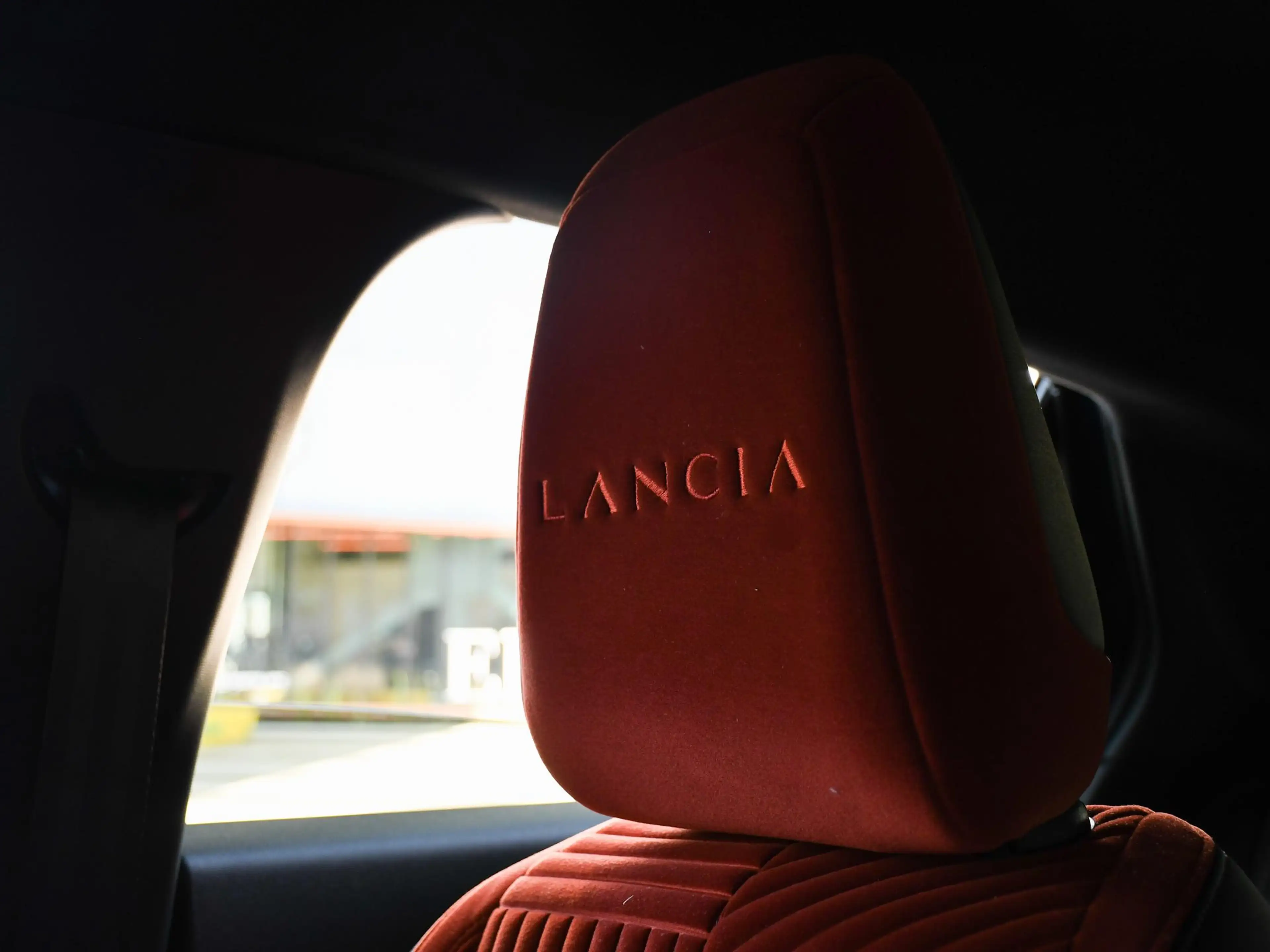 Lancia Ypsilon Edizione Limitata 51 kWh 156pk Automaat VOORCONDIT — photo 14