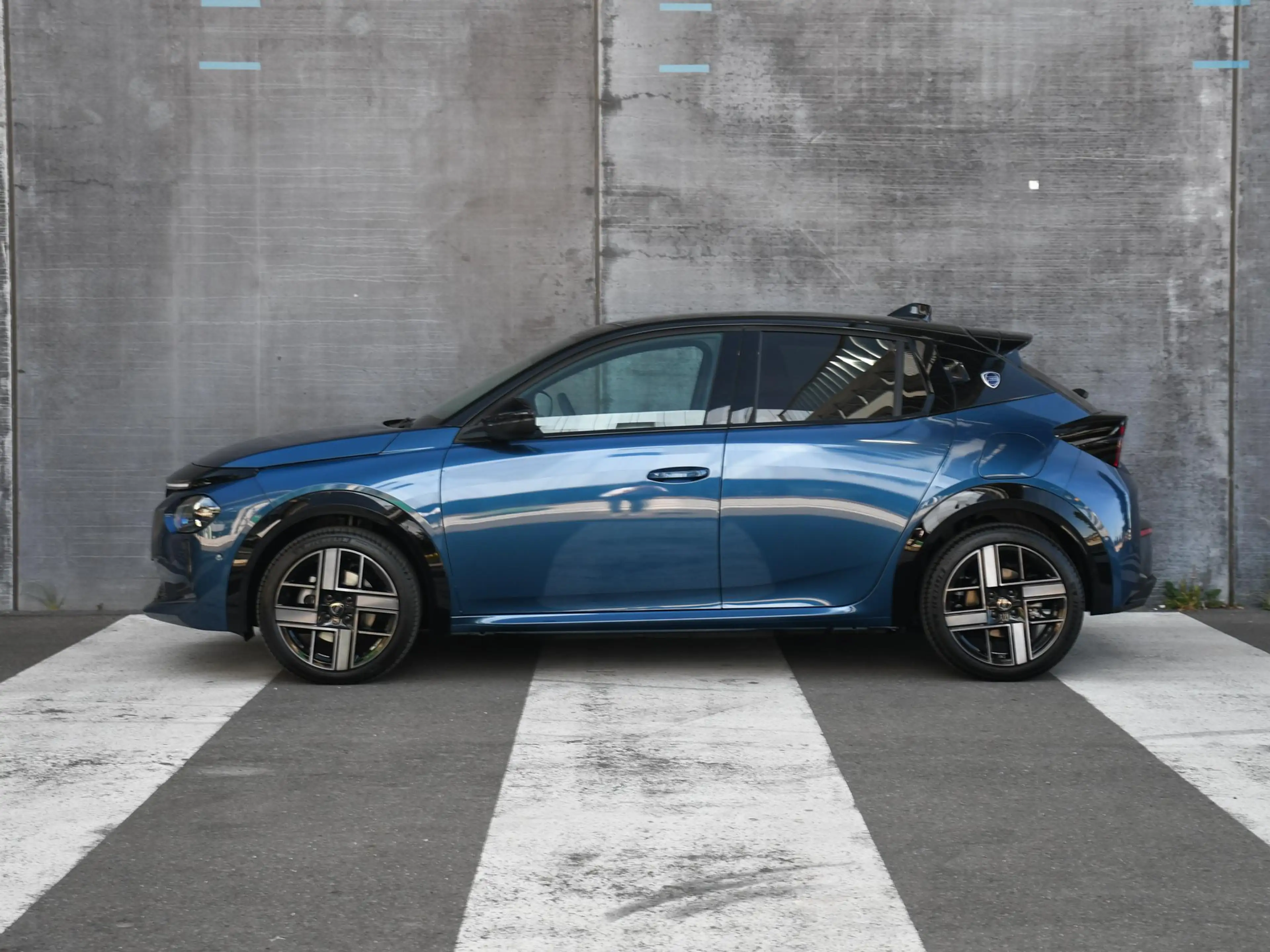Lancia Ypsilon Edizione Limitata 51 kWh 156pk Automaat VOORCONDIT — photo 4