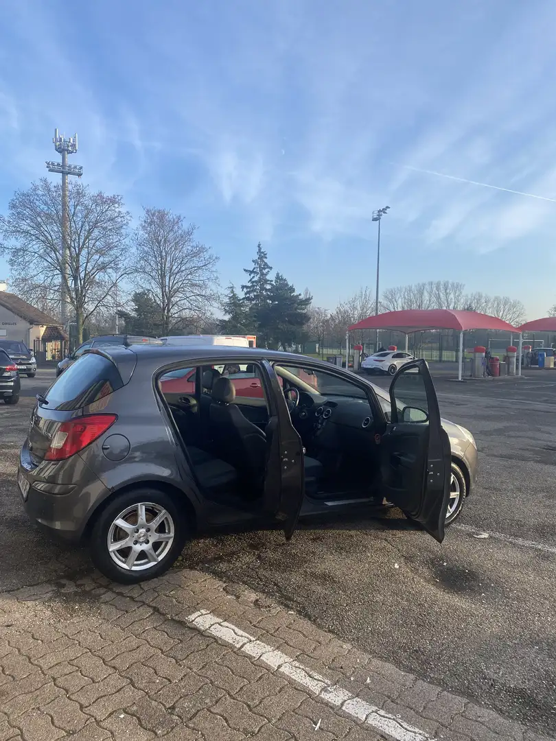 Opel Corsa 1.3 CDTI - 75 EcoFlex 111 - 2