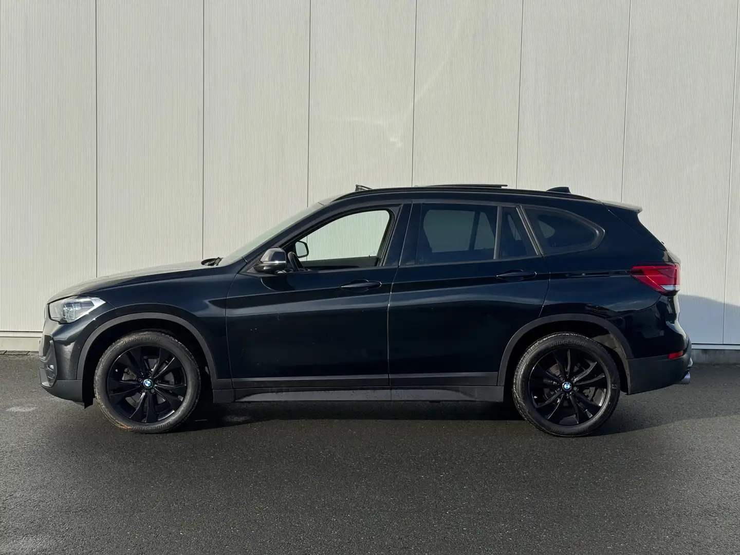 BMW X1 SDrive18i Executive * Panoramadak * Head-up displa Schwarz - 2