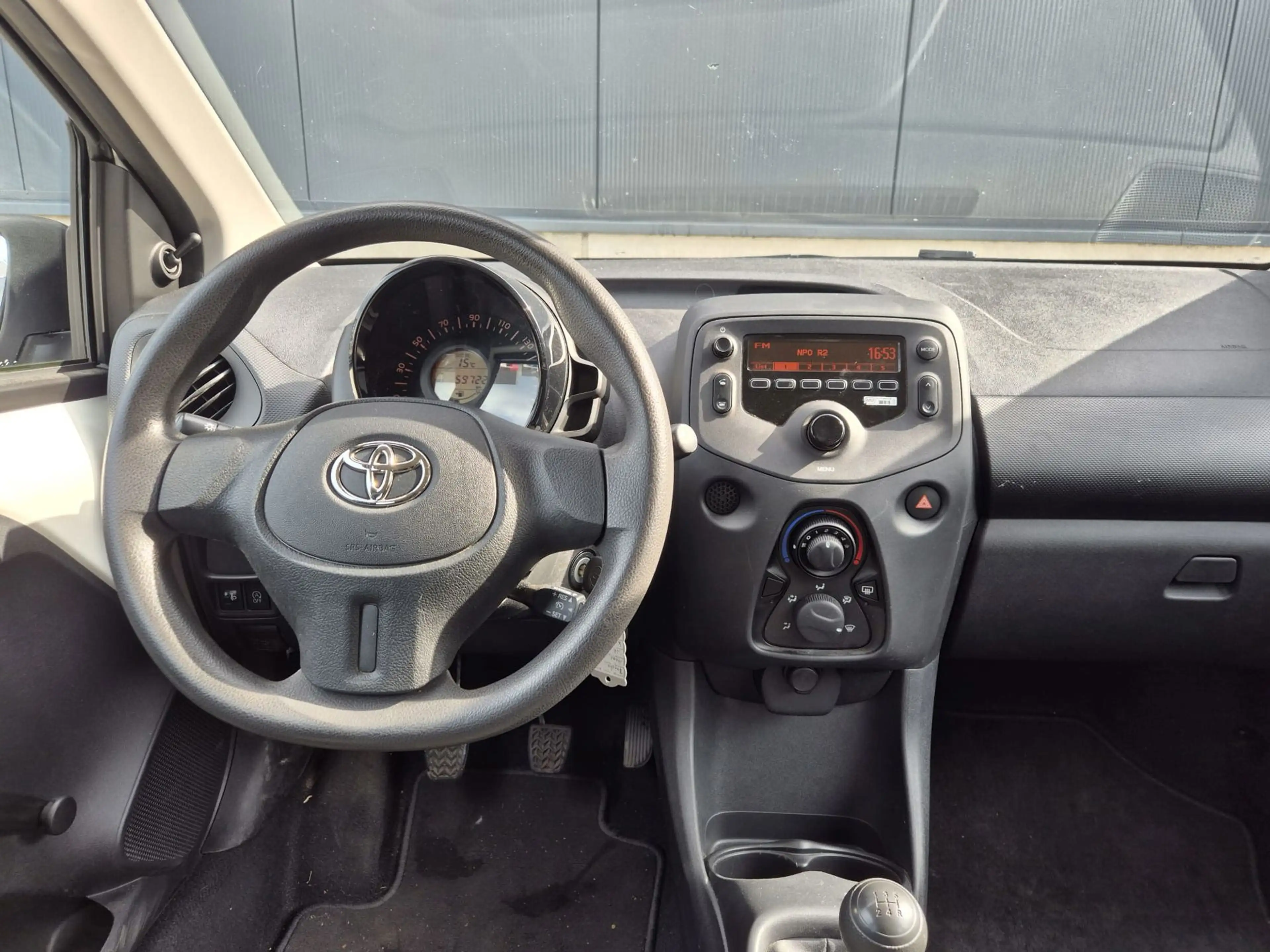 Toyota Aygo 1.0 VVT-i x | — photo 3