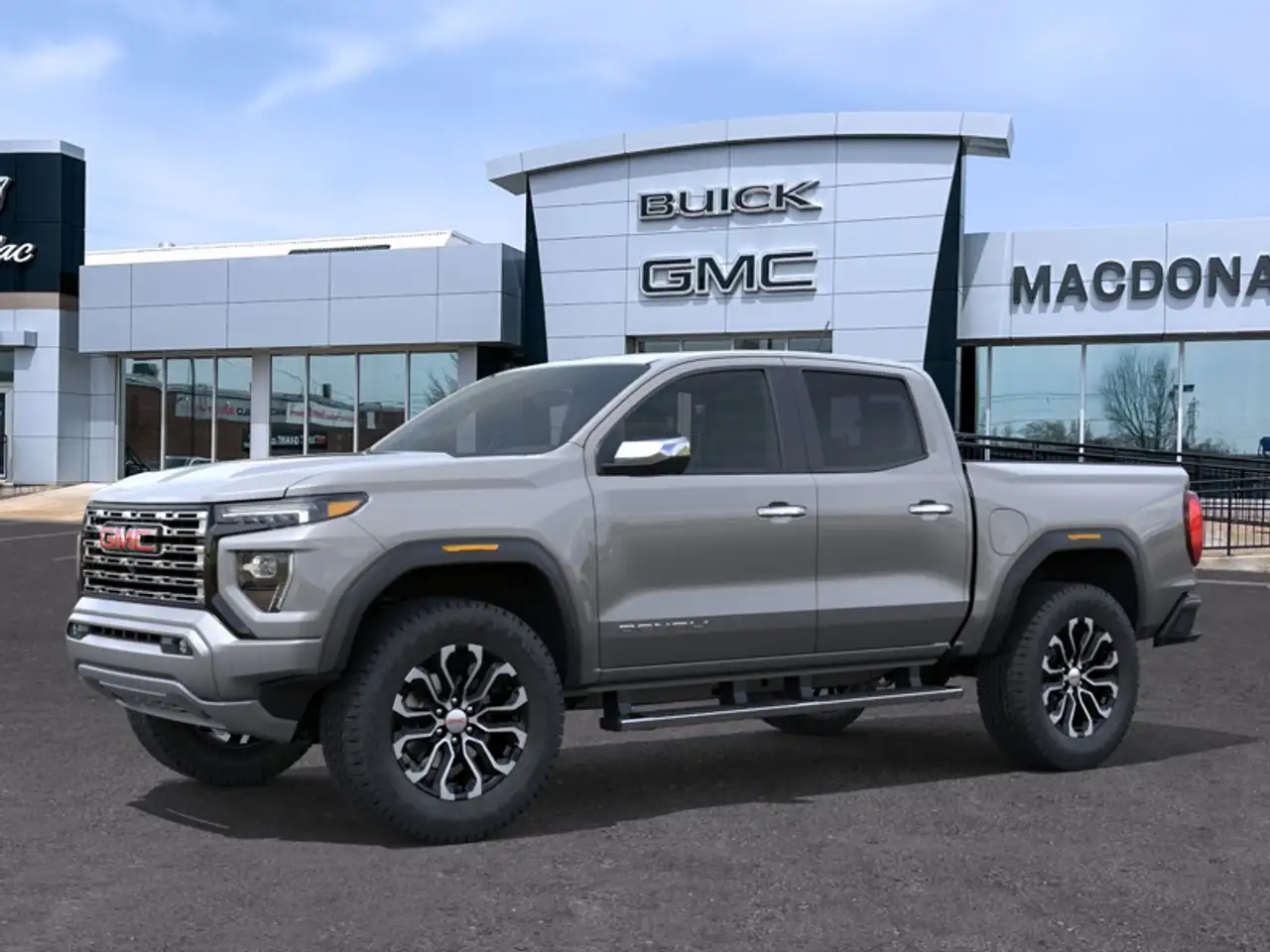 GMC Canyon photo GMC Canyon
