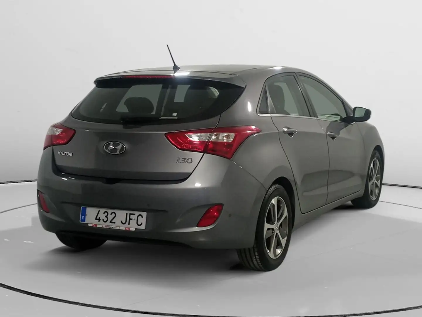 Hyundai i30 CW 1.6CRDi BD Klass 110 Gris - 2