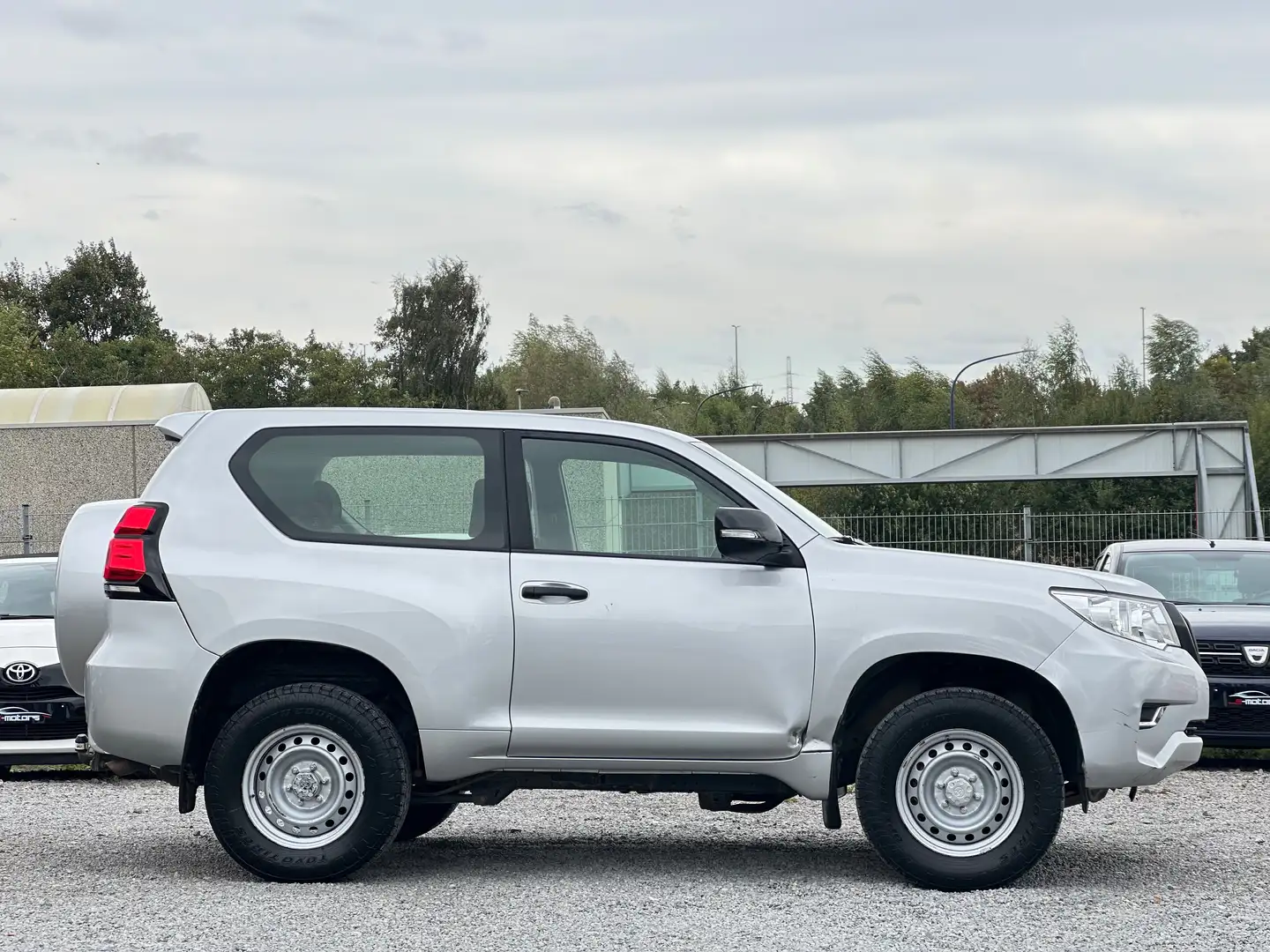 Toyota Land Cruiser Prado Zilver - 2
