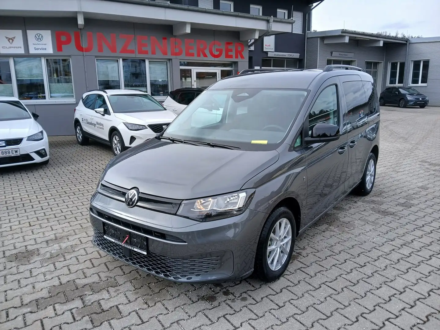 Volkswagen Caddy Family TDI Grau - 1