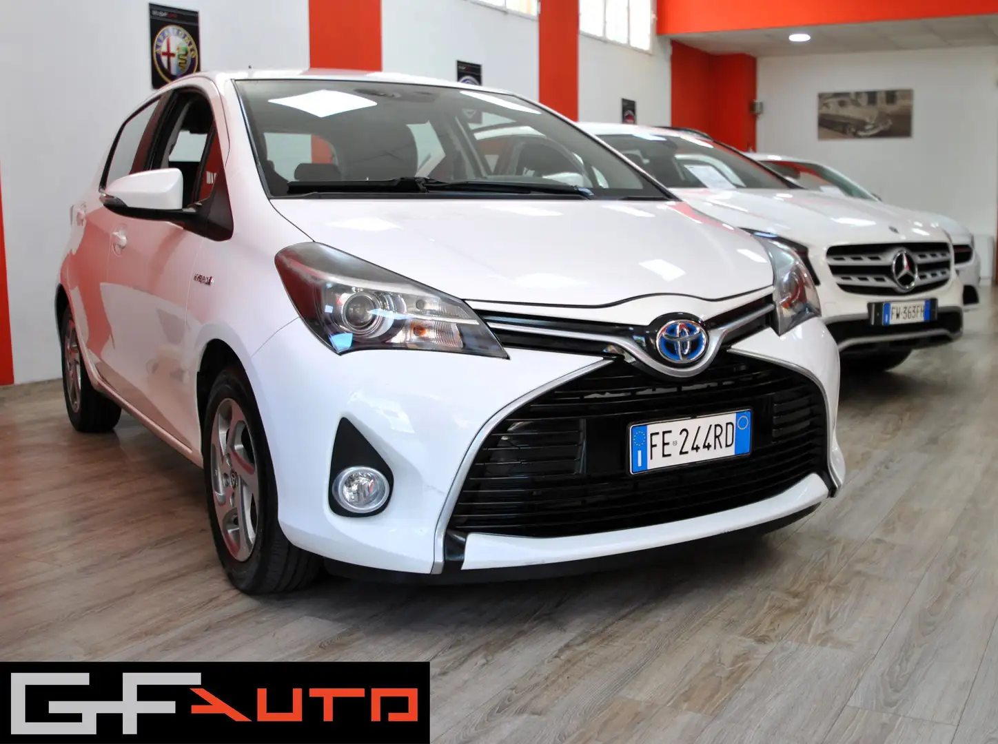 Toyota Yaris Yaris III 2015 5p 1.5h Active - 1