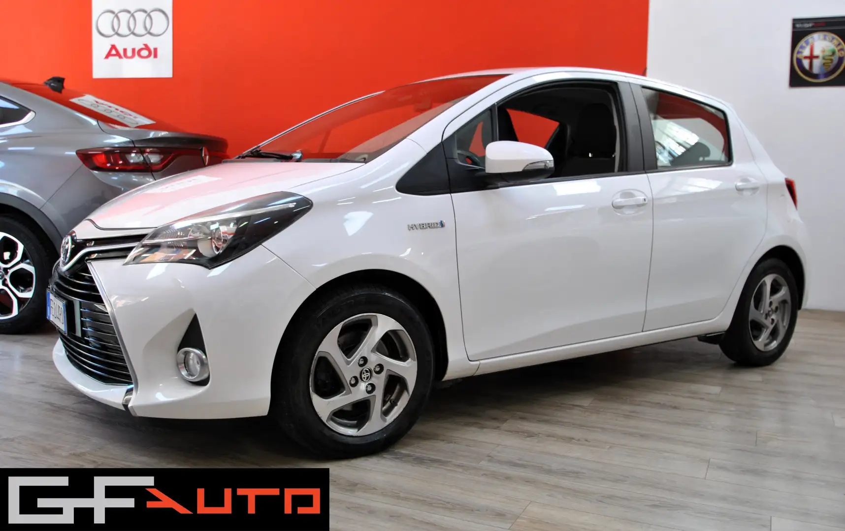Toyota Yaris Yaris III 2015 5p 1.5h Active - 2