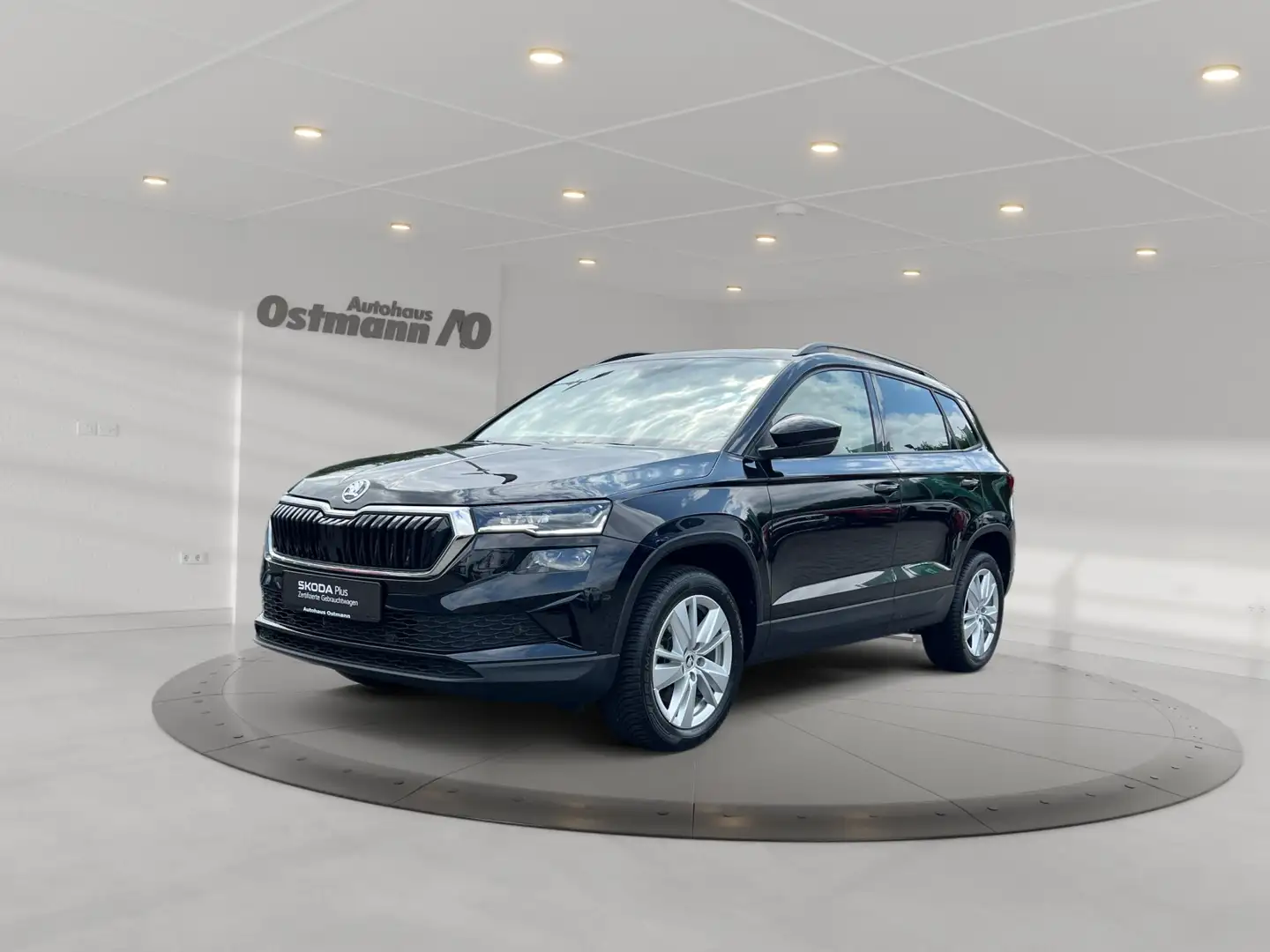 Skoda Karoq Selection 110kw TSI DSG *Virt.Cockpit*NAVI* Schwarz - 2