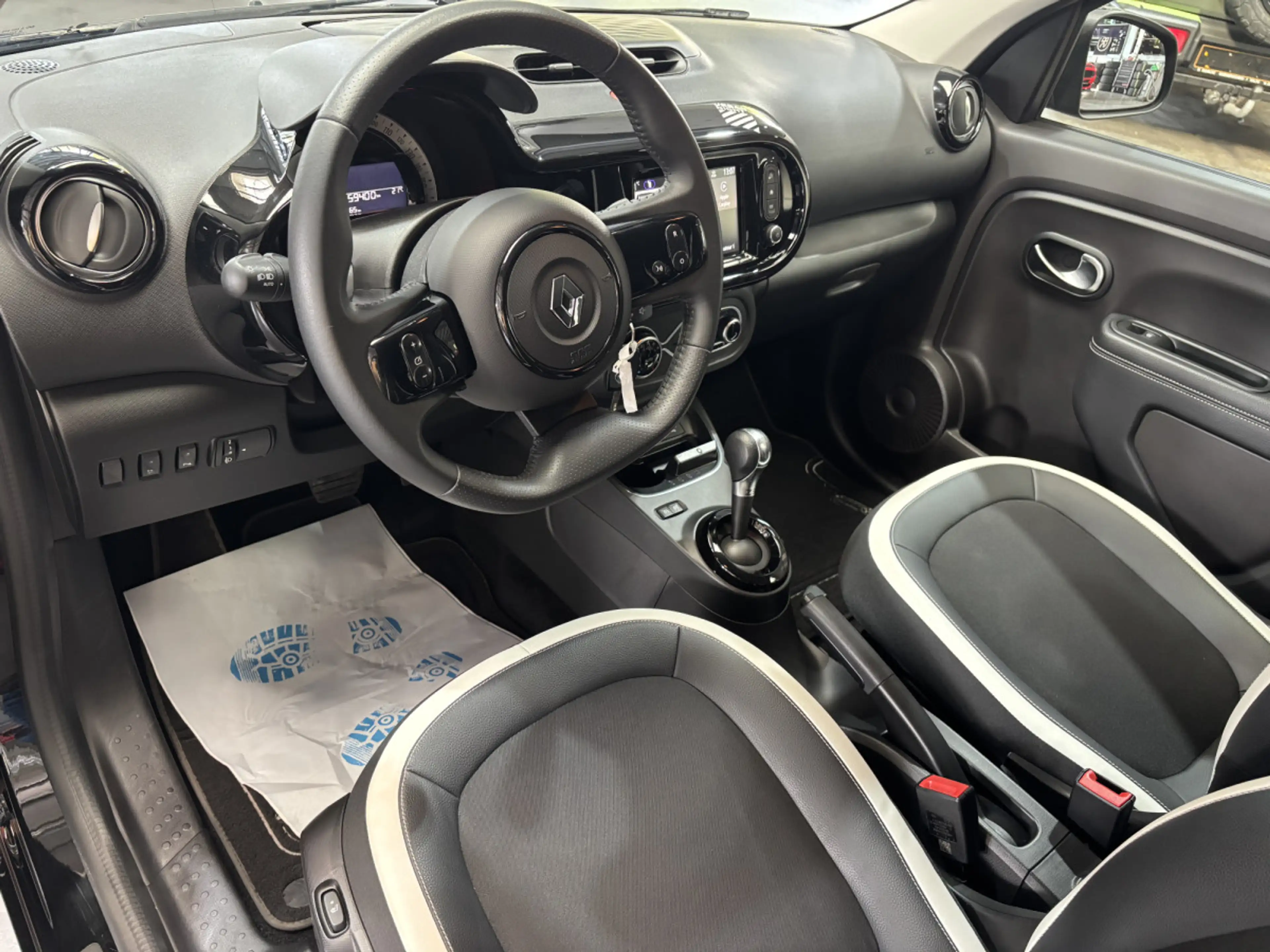 Renault Twingo Urban Night X 23kWh — photo 9
