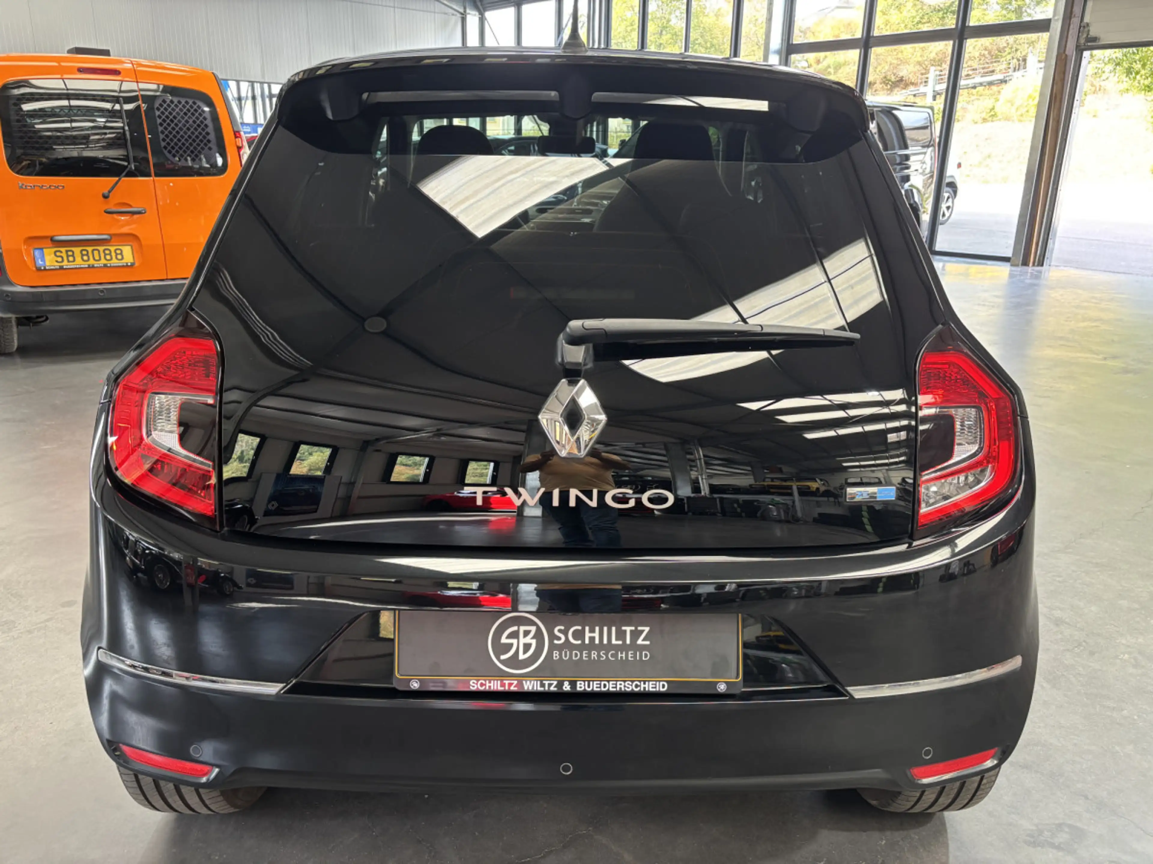 Renault Twingo Urban Night X 23kWh — photo 4