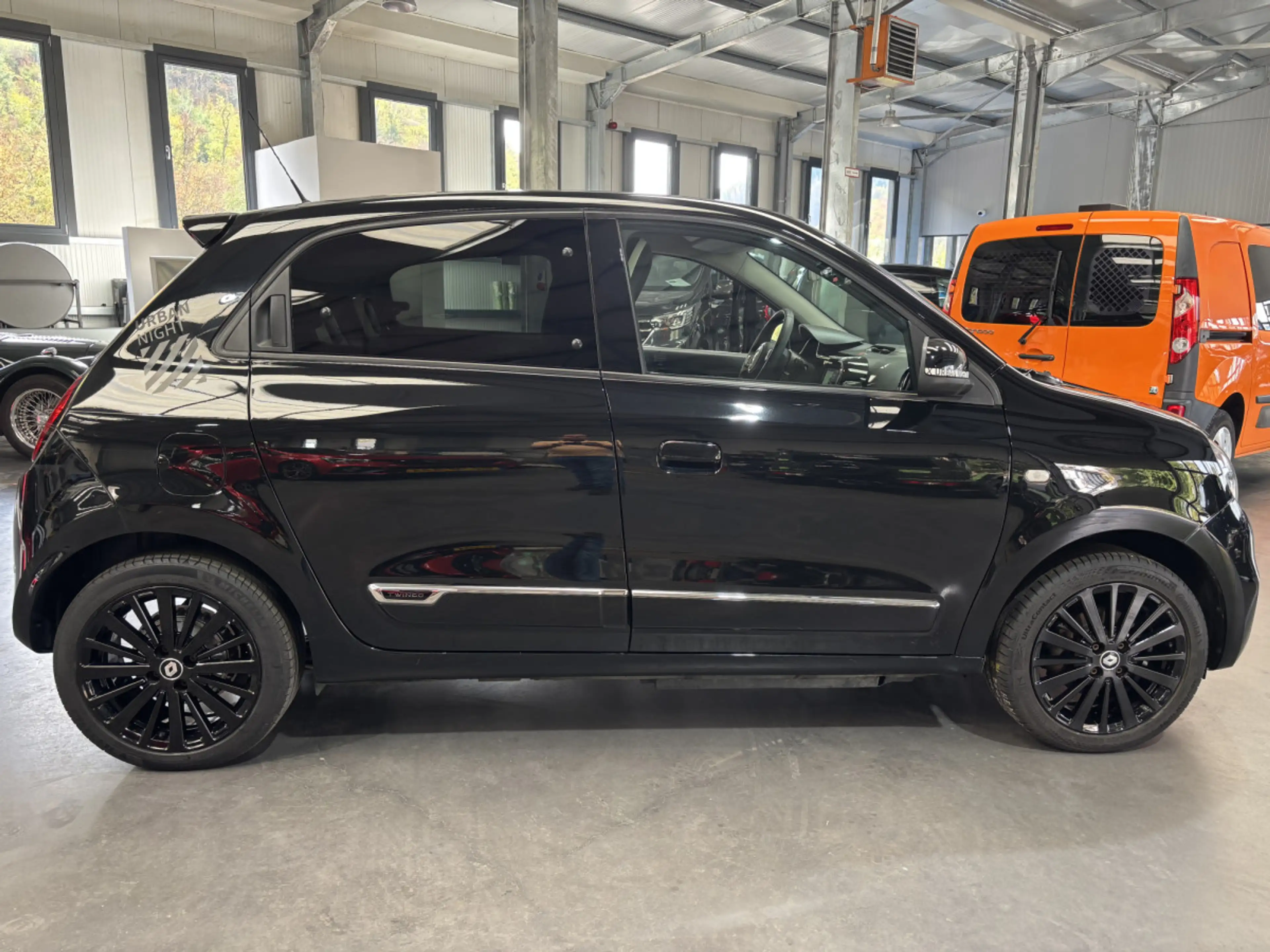 Renault Twingo Urban Night X 23kWh — photo 2