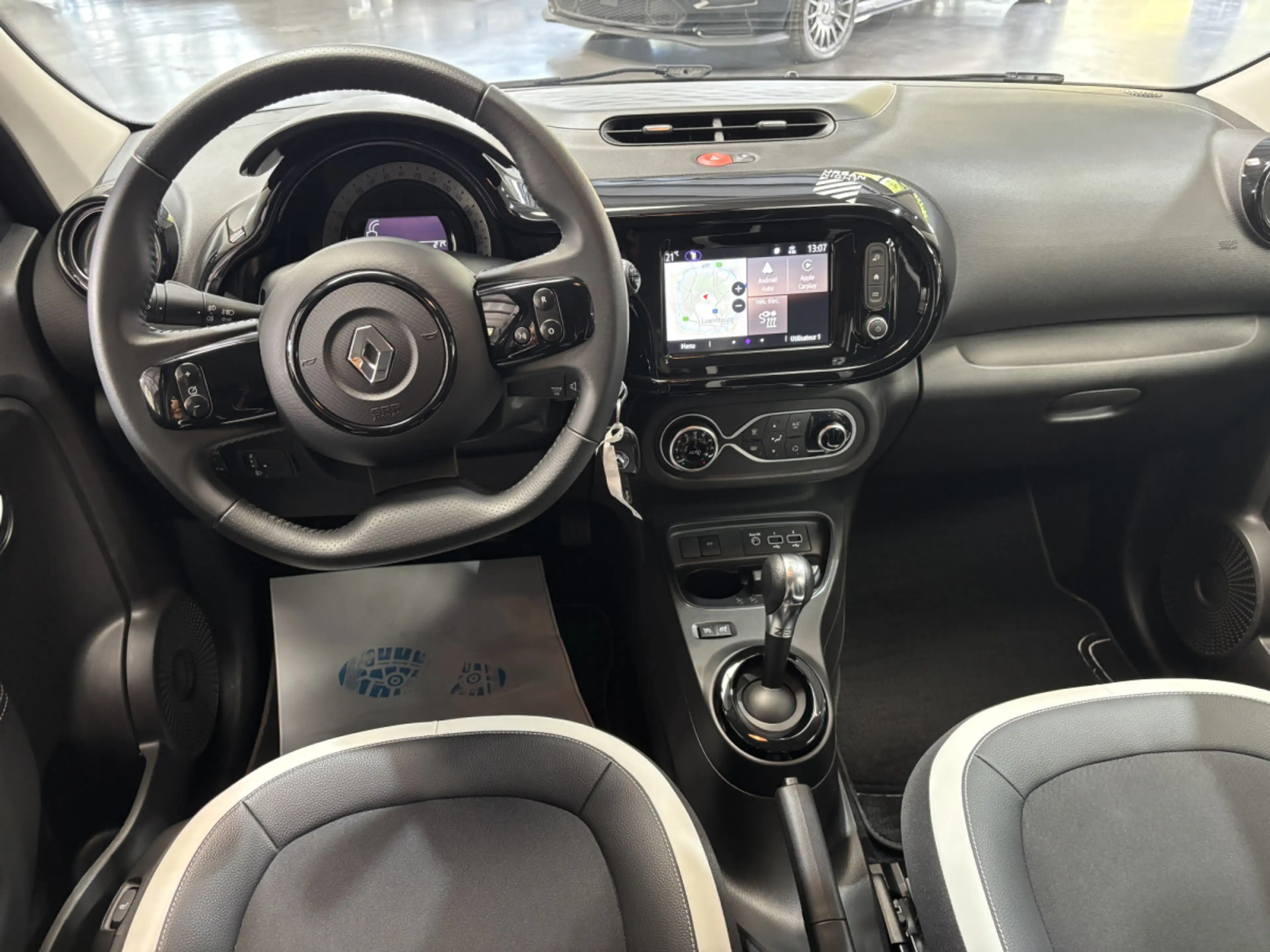 Renault Twingo Urban Night X 23kWh — photo 10