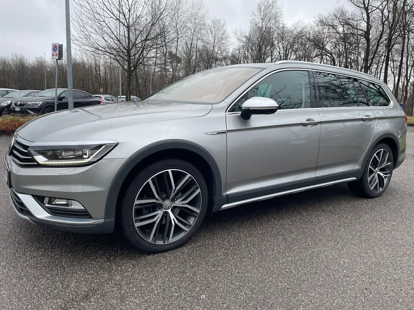 Volkswagen Passat Business Alltrack 2.0 TDI 190 CV 4MOTION DSG*TETTO Bianco - 2