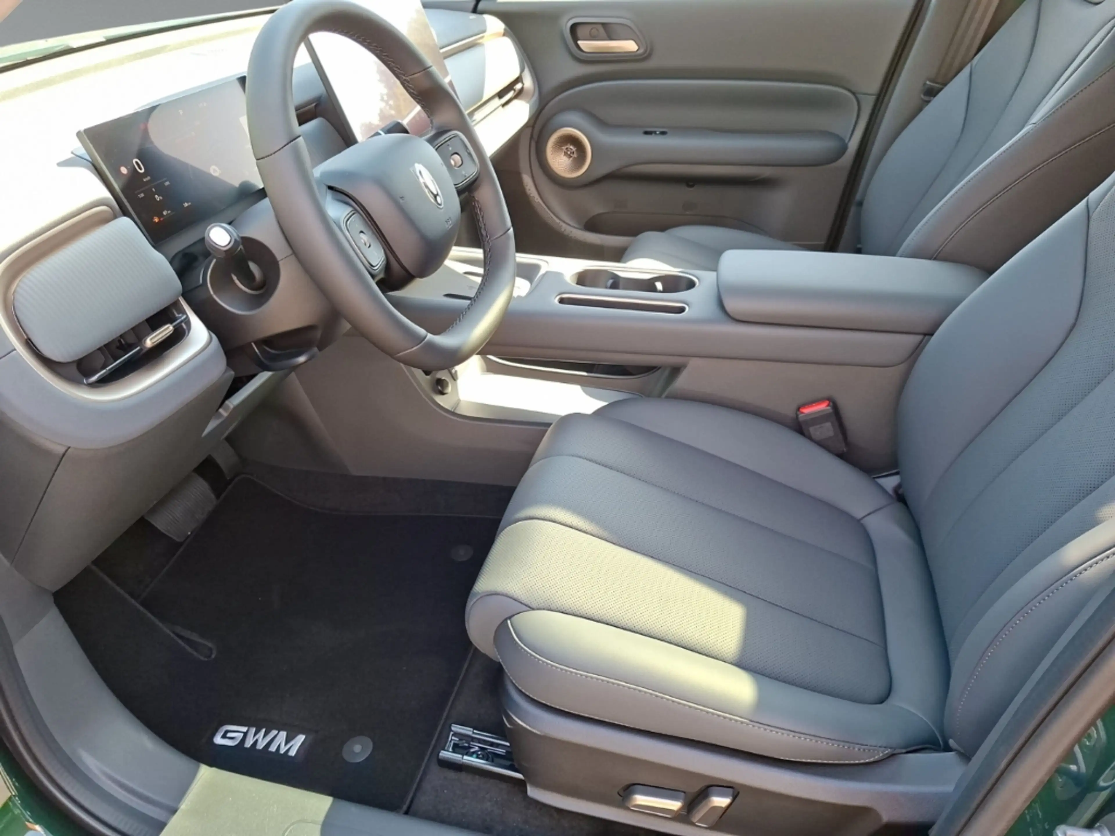 GWM SUV Hybrid Luxury 1.5 Panorama-Glasdach Memory Sit — photo 11