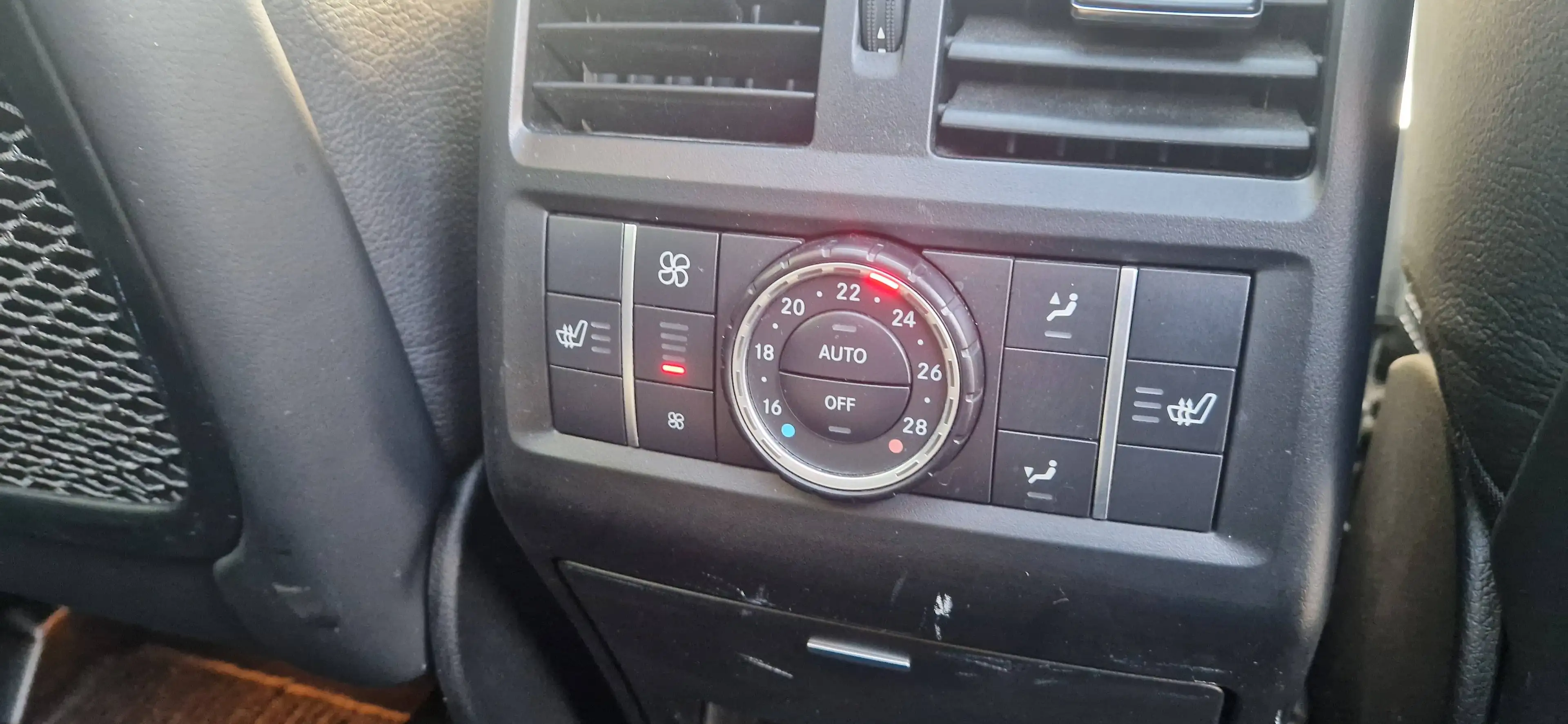 Mercedes-Benz ML 350 M-Klasse Diesel BlueTEC 4MATIC 7G-TRONIC — photo 17