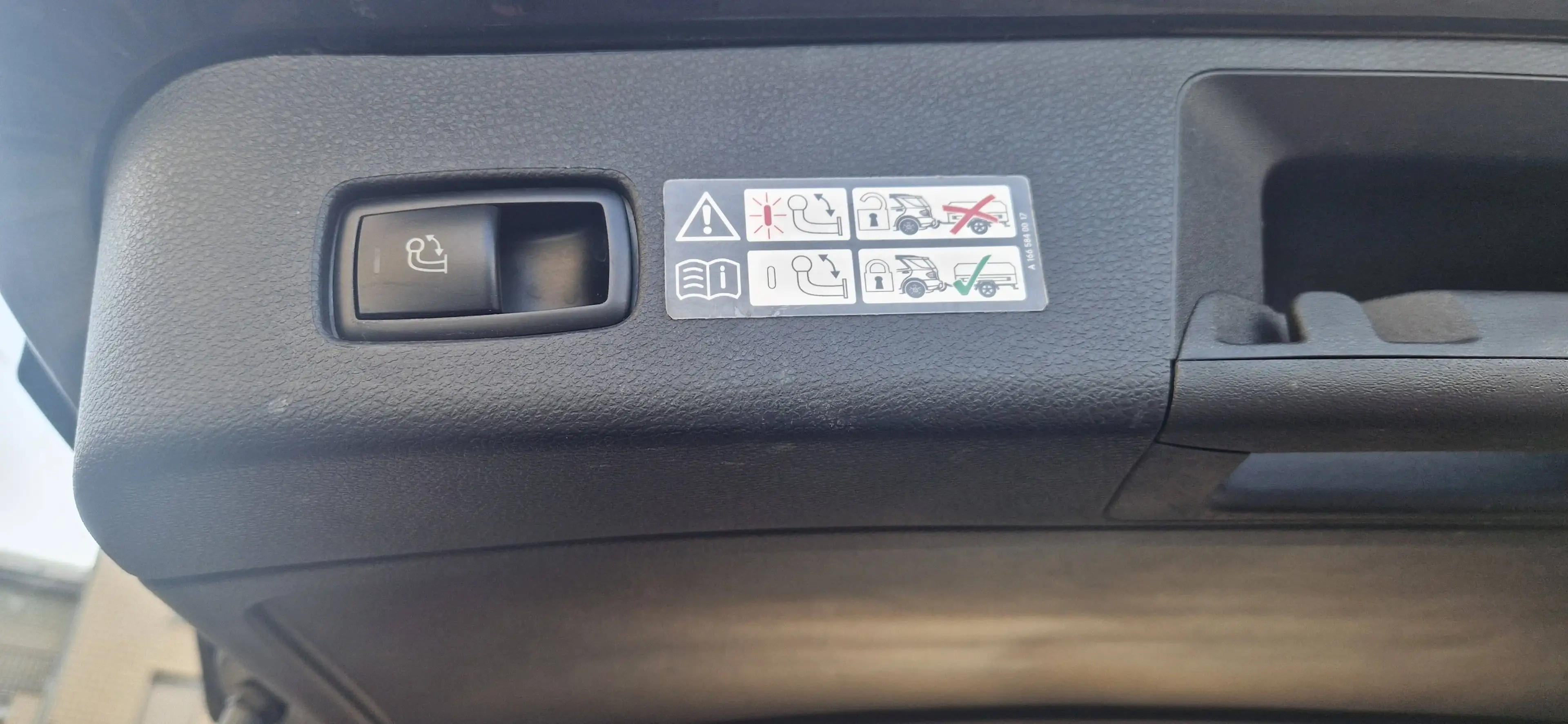 Mercedes-Benz ML 350 M-Klasse Diesel BlueTEC 4MATIC 7G-TRONIC — photo 18