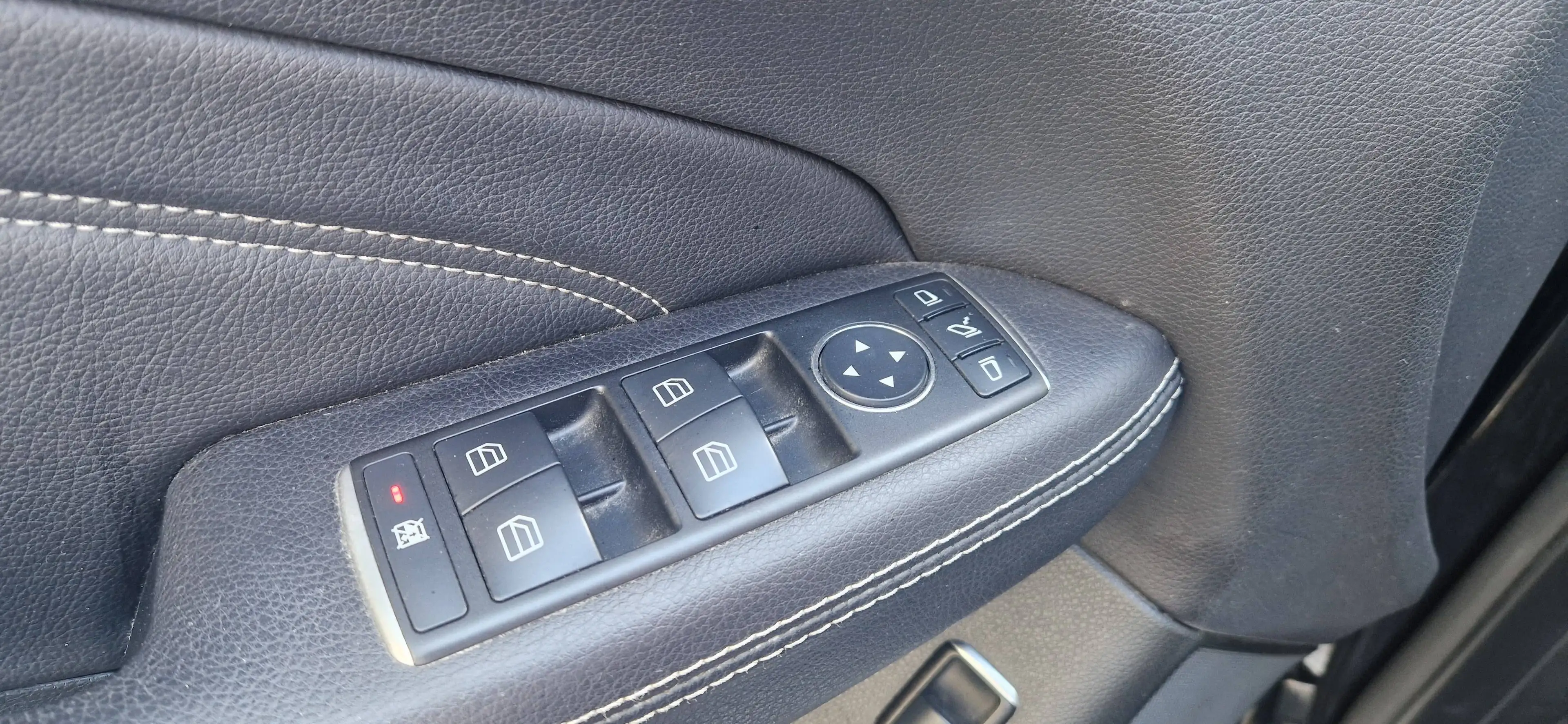 Mercedes-Benz ML 350 M-Klasse Diesel BlueTEC 4MATIC 7G-TRONIC — photo 13