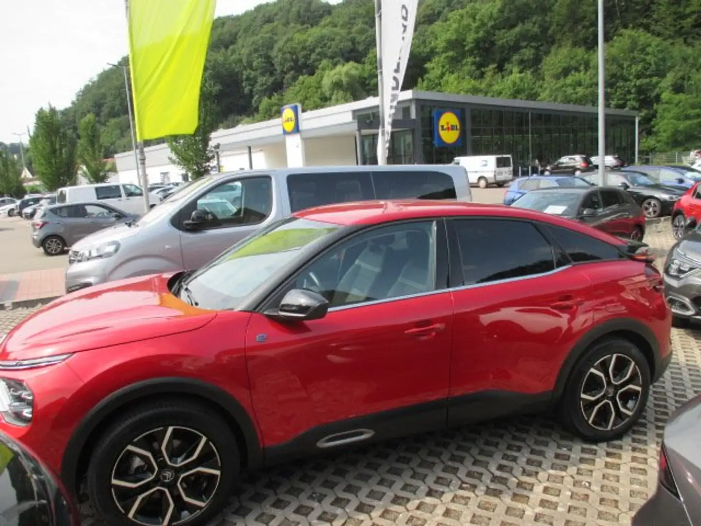 Citroen C4 ë- Shine Rouge - 2