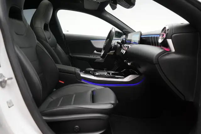 Mercedes-Benz Cla view 7