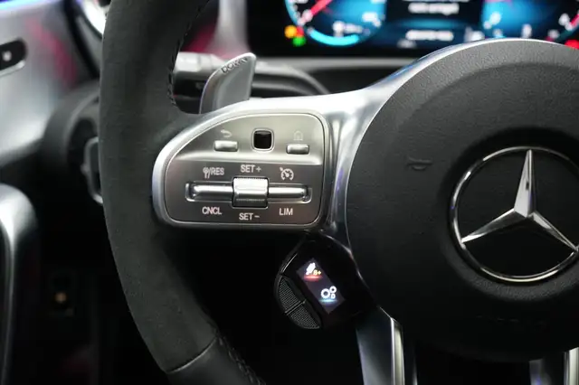 Mercedes-Benz Cla view 28