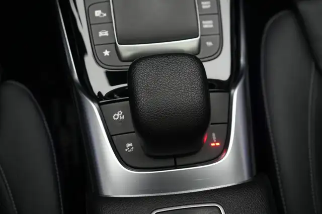 Mercedes-Benz Cla view 26