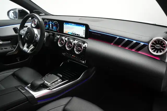 Mercedes-Benz Cla view 8
