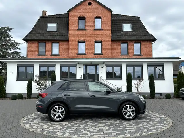 Audi Q3 S Line Int. MATRIX NAVI SHZ APS eHECK