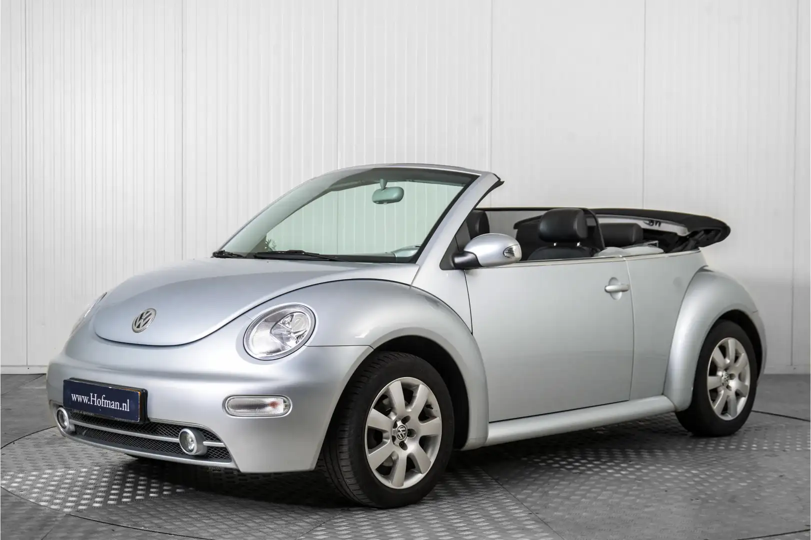 Volkswagen New Beetle Cabriolet 2.0 Grijs - 1