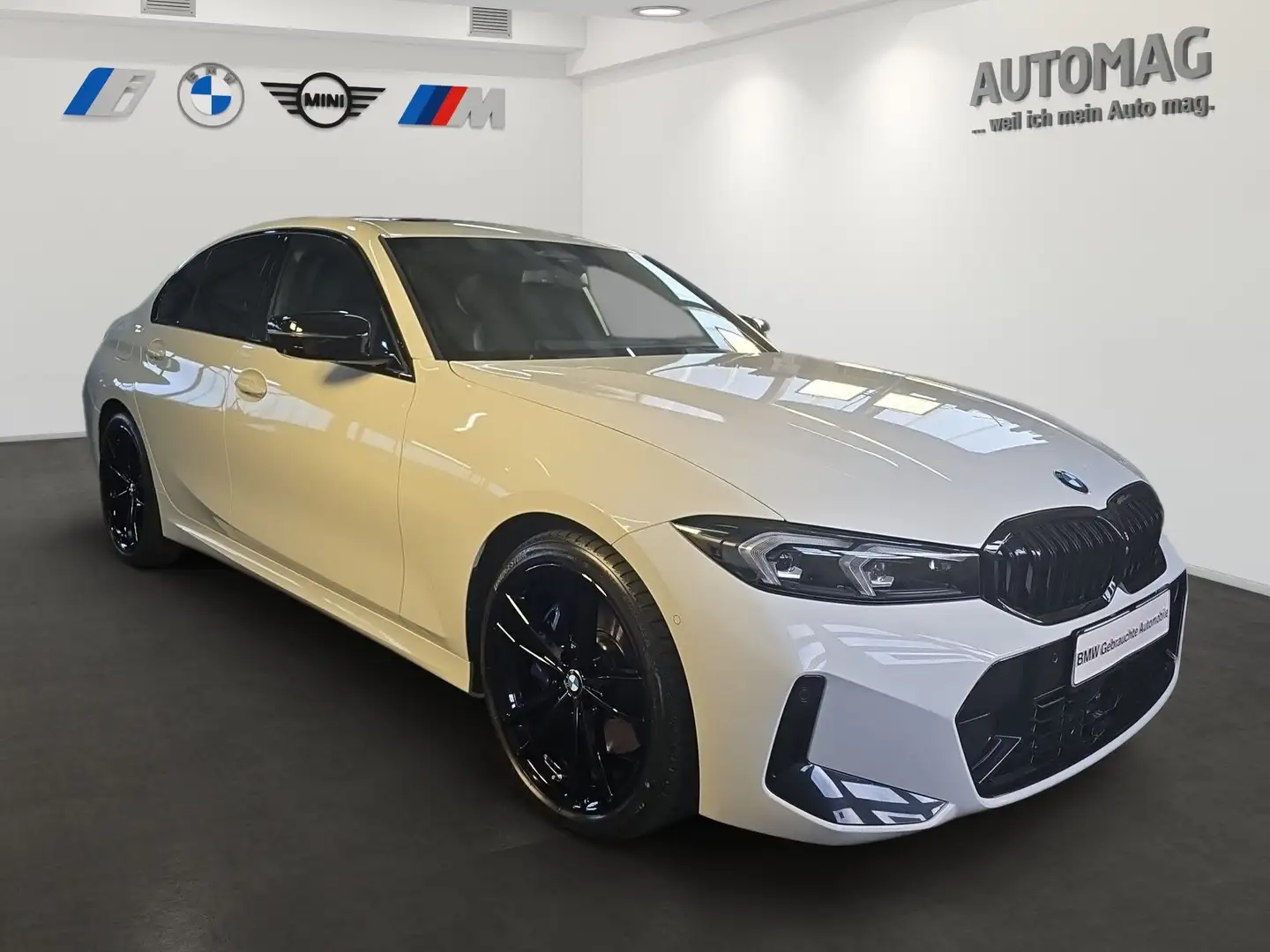 BMW 330 i xDrive M-Sport-Pro*HeadUp*DriveAssistProf*ParkAs Weiß - 2